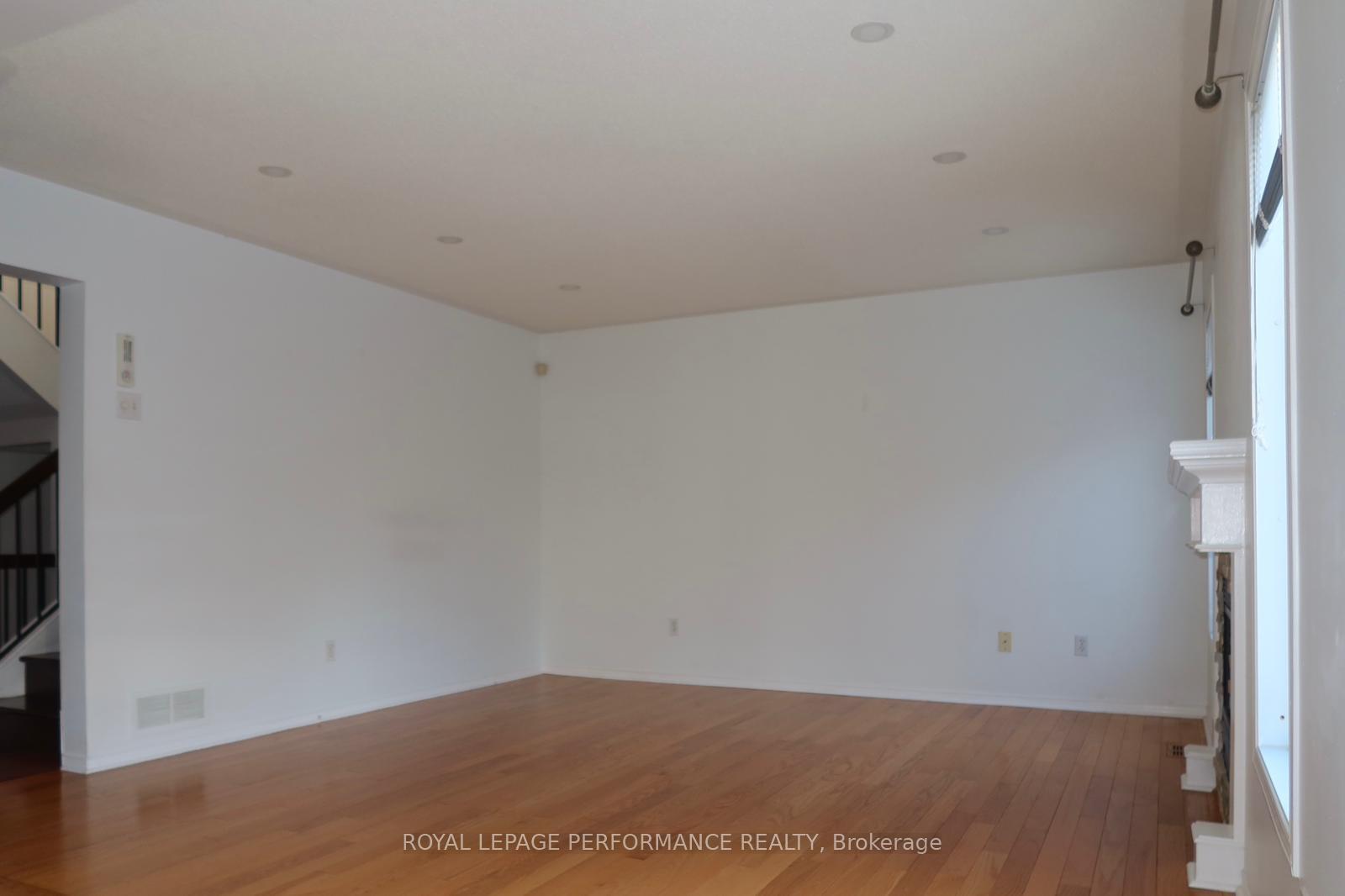 Photo 6 of 2242 Des Grands Champs Way, Ottawa, Chapel Hill South - Orleans Village — HOMEH