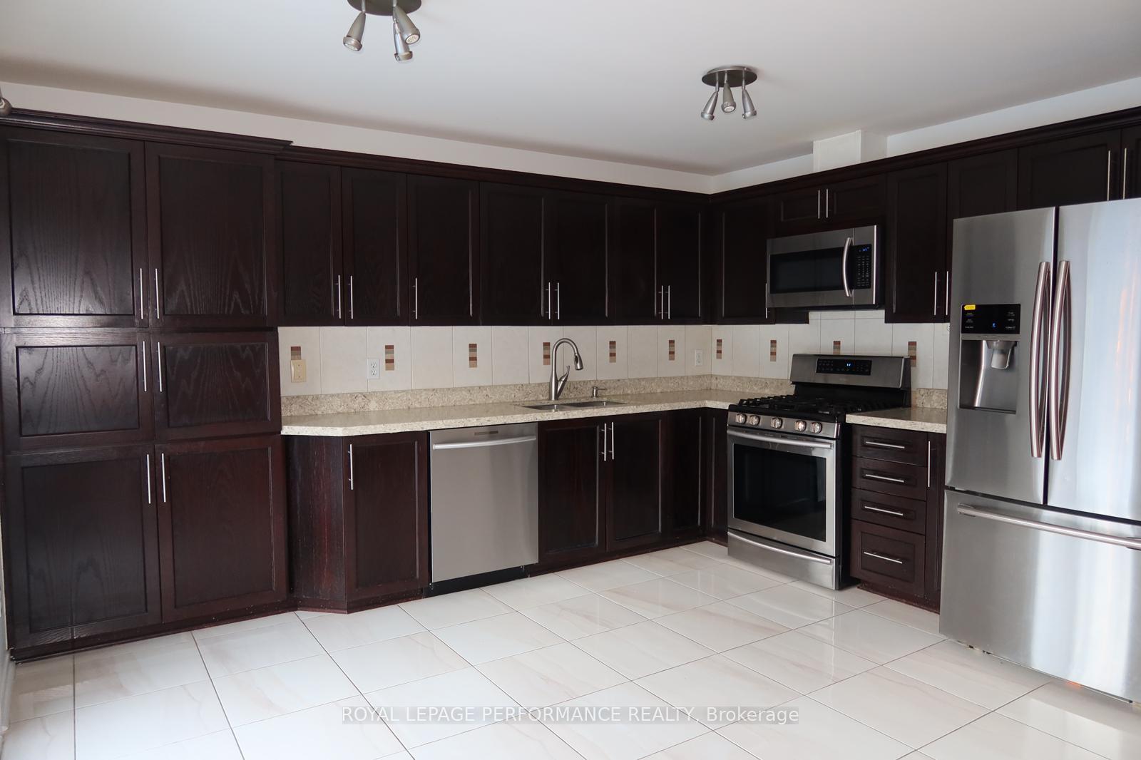 Photo 7 of 2242 Des Grands Champs Way, Ottawa, Chapel Hill South - Orleans Village — HOMEH