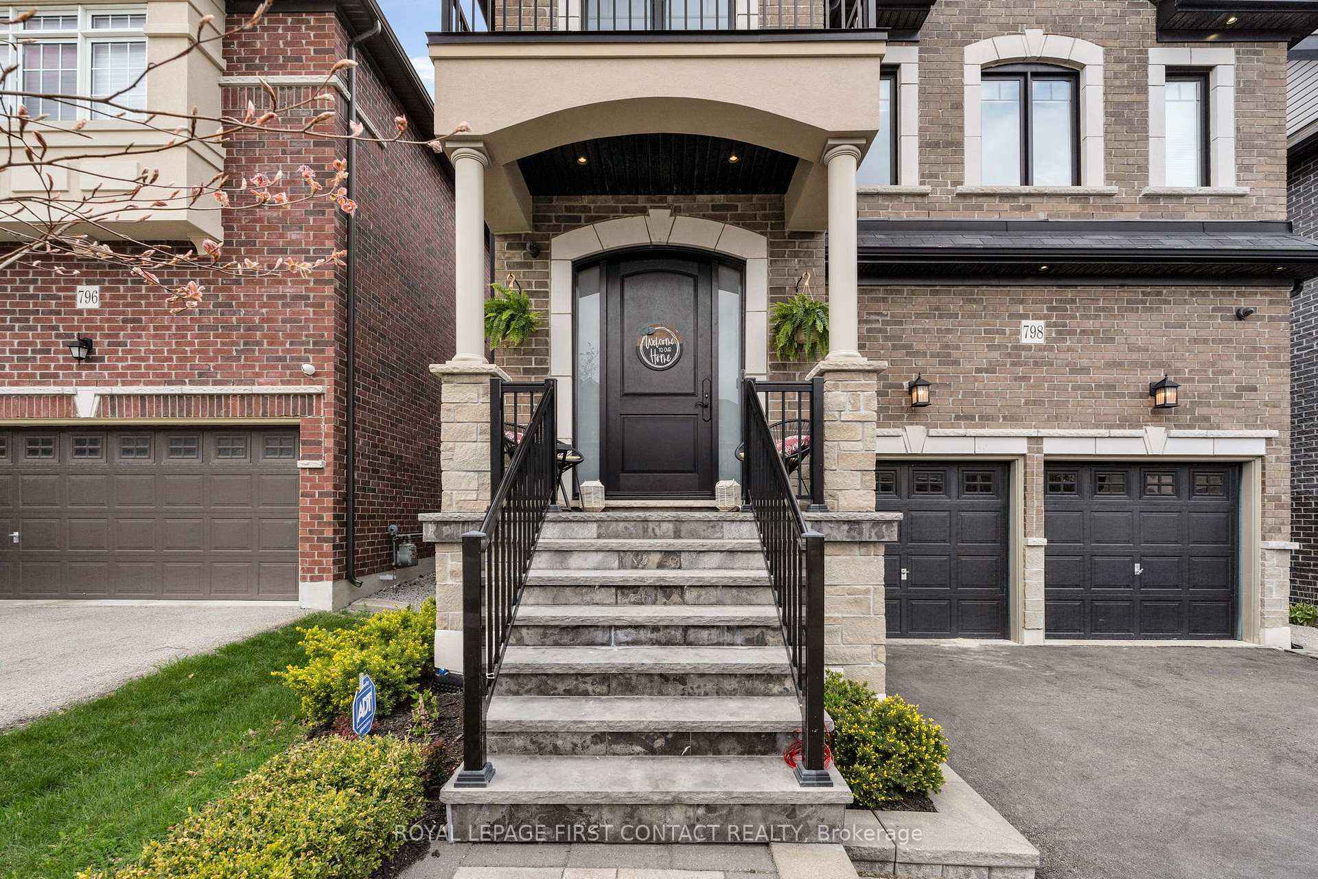 Photo 2 of 798 Prest Way, Newmarket, Woodland Hill — HOMEH