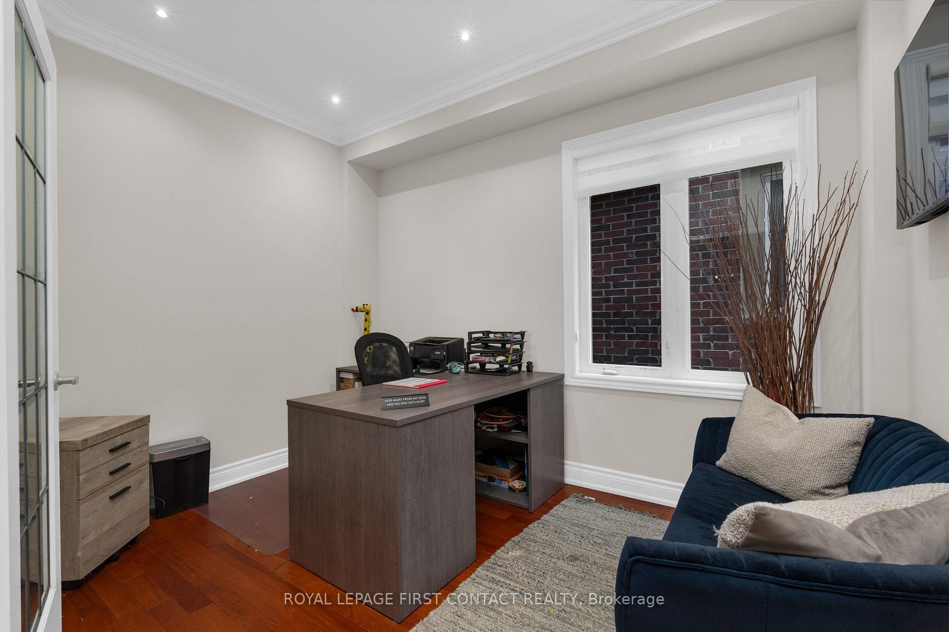 Photo 13 of 798 Prest Way, Newmarket, Woodland Hill — HOMEH