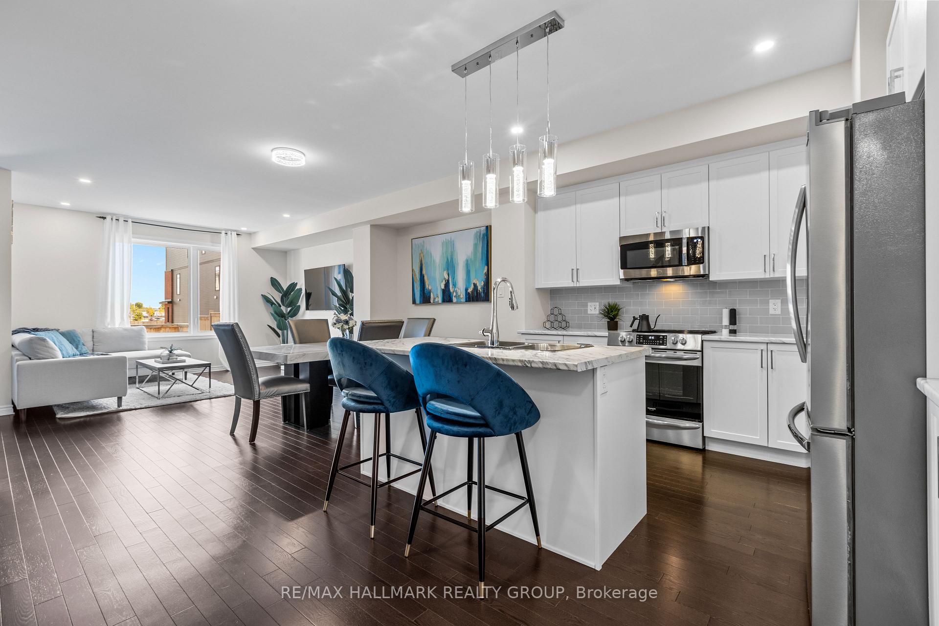 Photo 7 of 948 Socca Crescent, Ottawa, Notting Hill/Summerside — HOMEH
