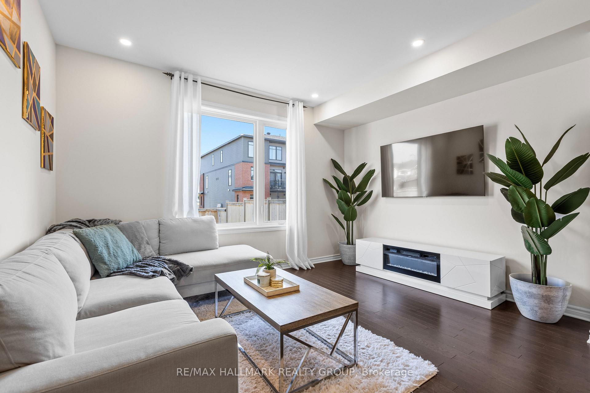 Photo 15 of 948 Socca Crescent, Ottawa, Notting Hill/Summerside — HOMEH