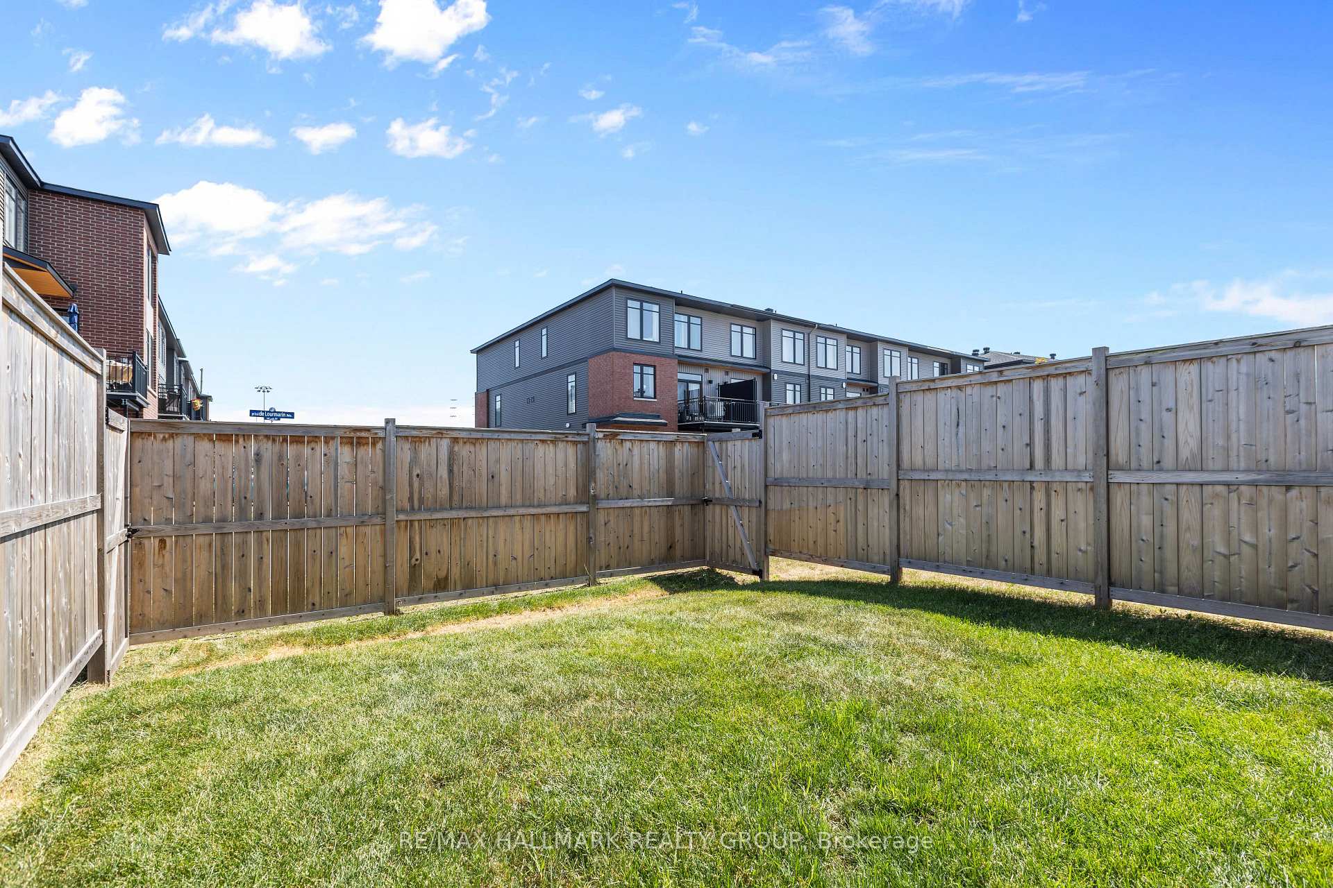 Photo 40 of 948 Socca Crescent, Ottawa, Notting Hill/Summerside — HOMEH
