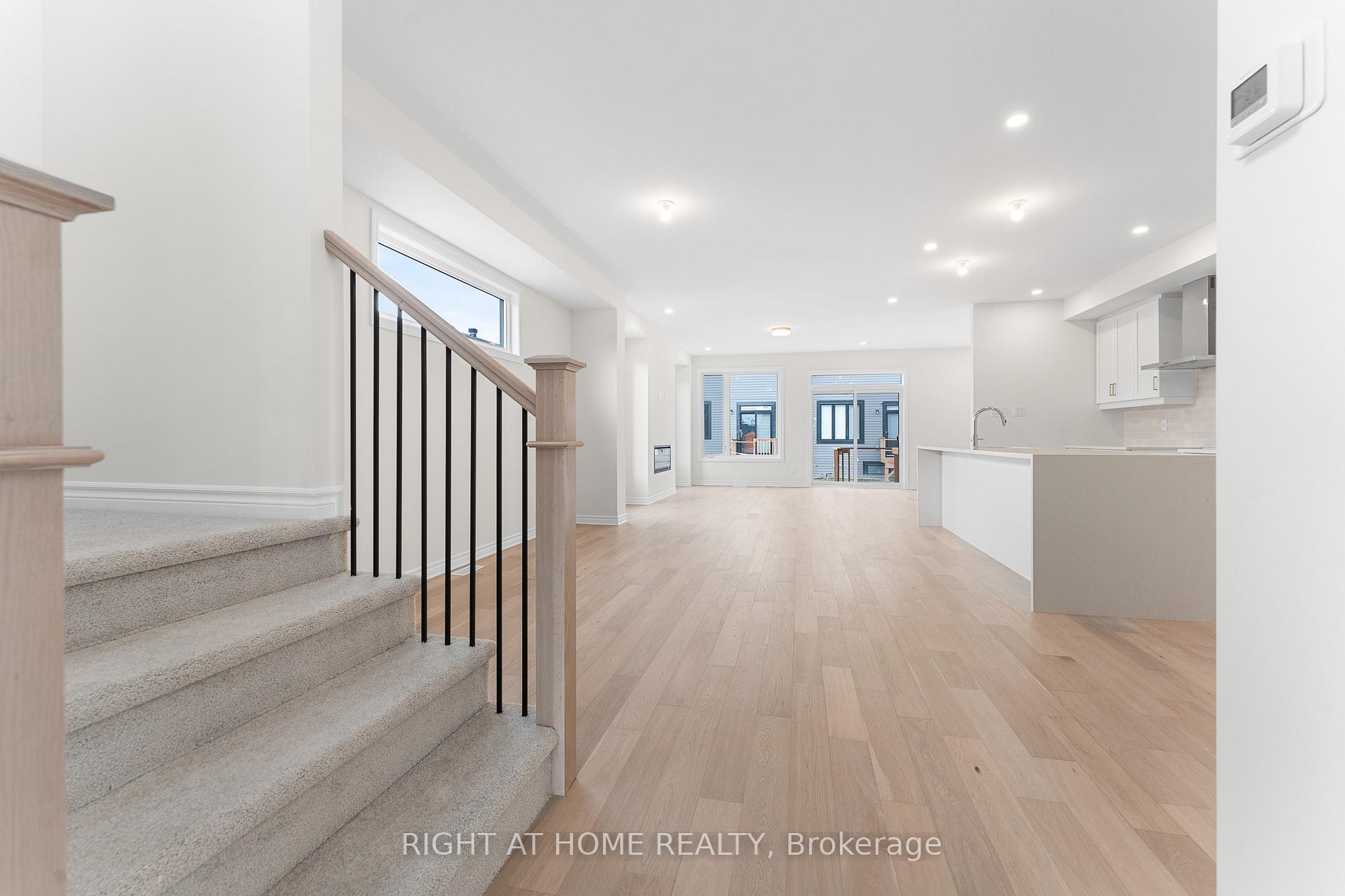 Photo 9 of 118 Lumen Place, Ottawa, Chapel Hill South - Orleans Village — HOMEH