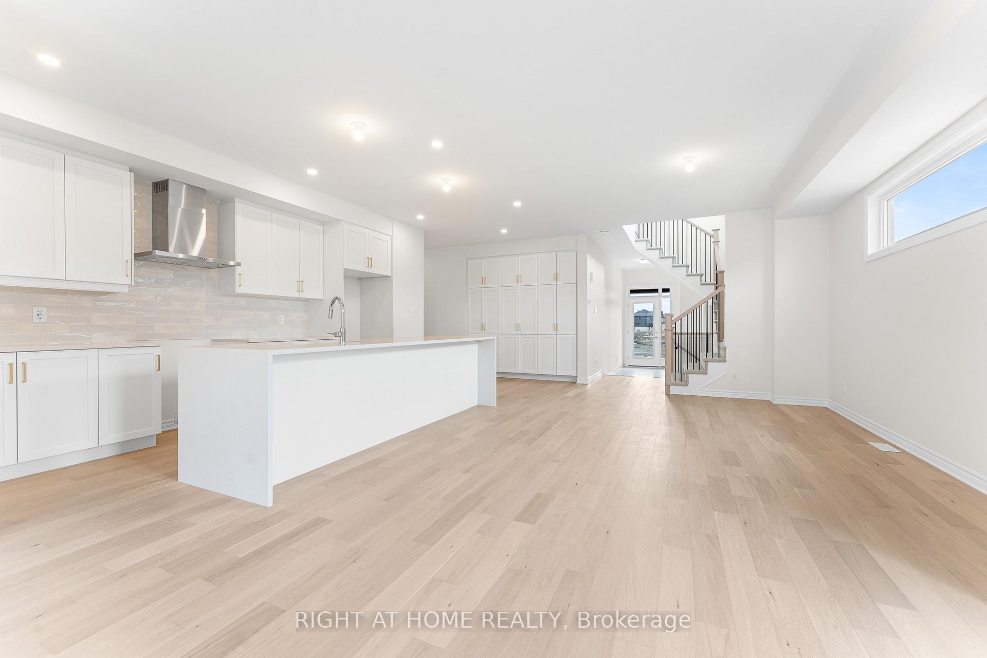 Photo 14 of 118 Lumen Place, Ottawa, Chapel Hill South - Orleans Village — HOMEH