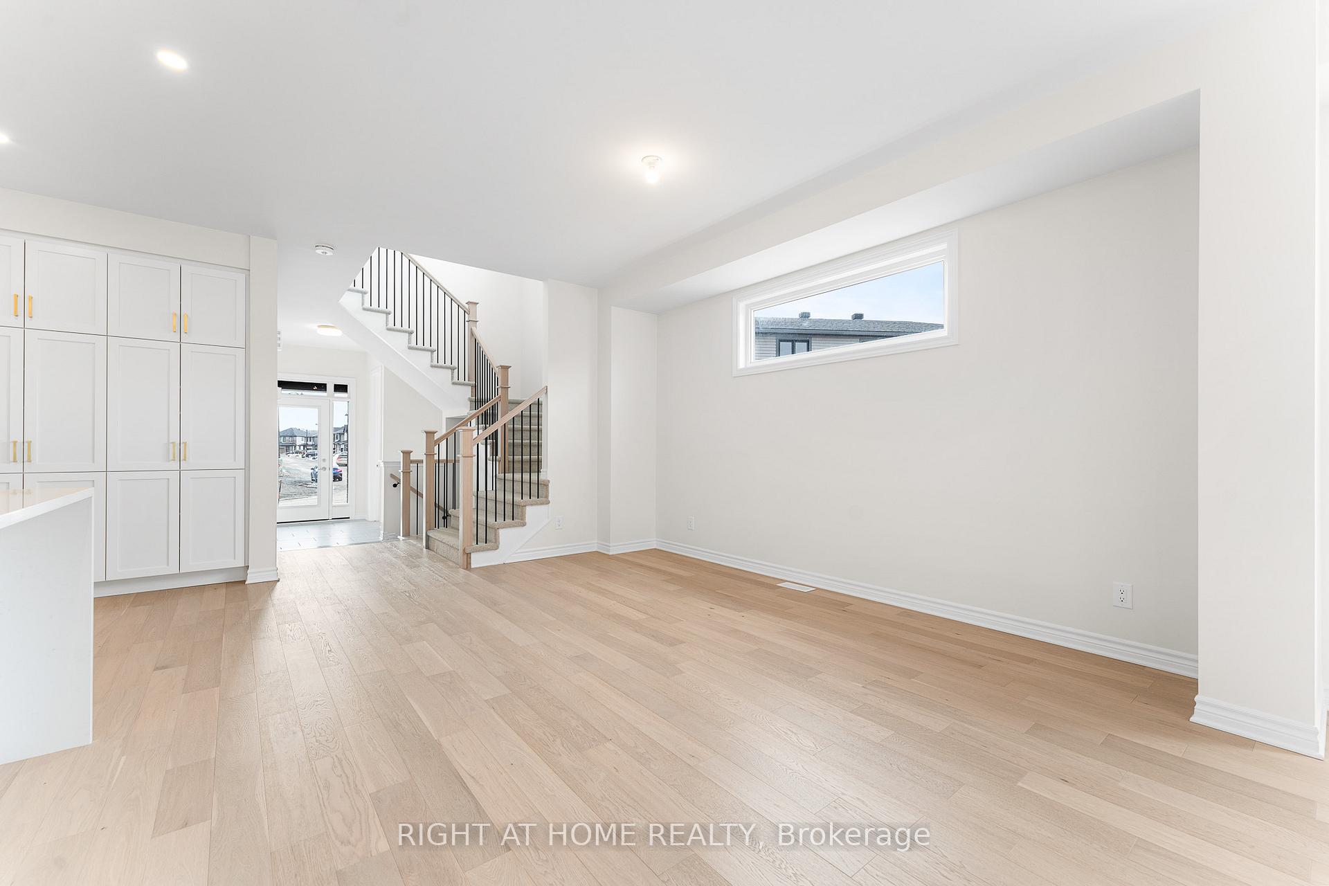 Photo 15 of 118 Lumen Place, Ottawa, Chapel Hill South - Orleans Village — HOMEH