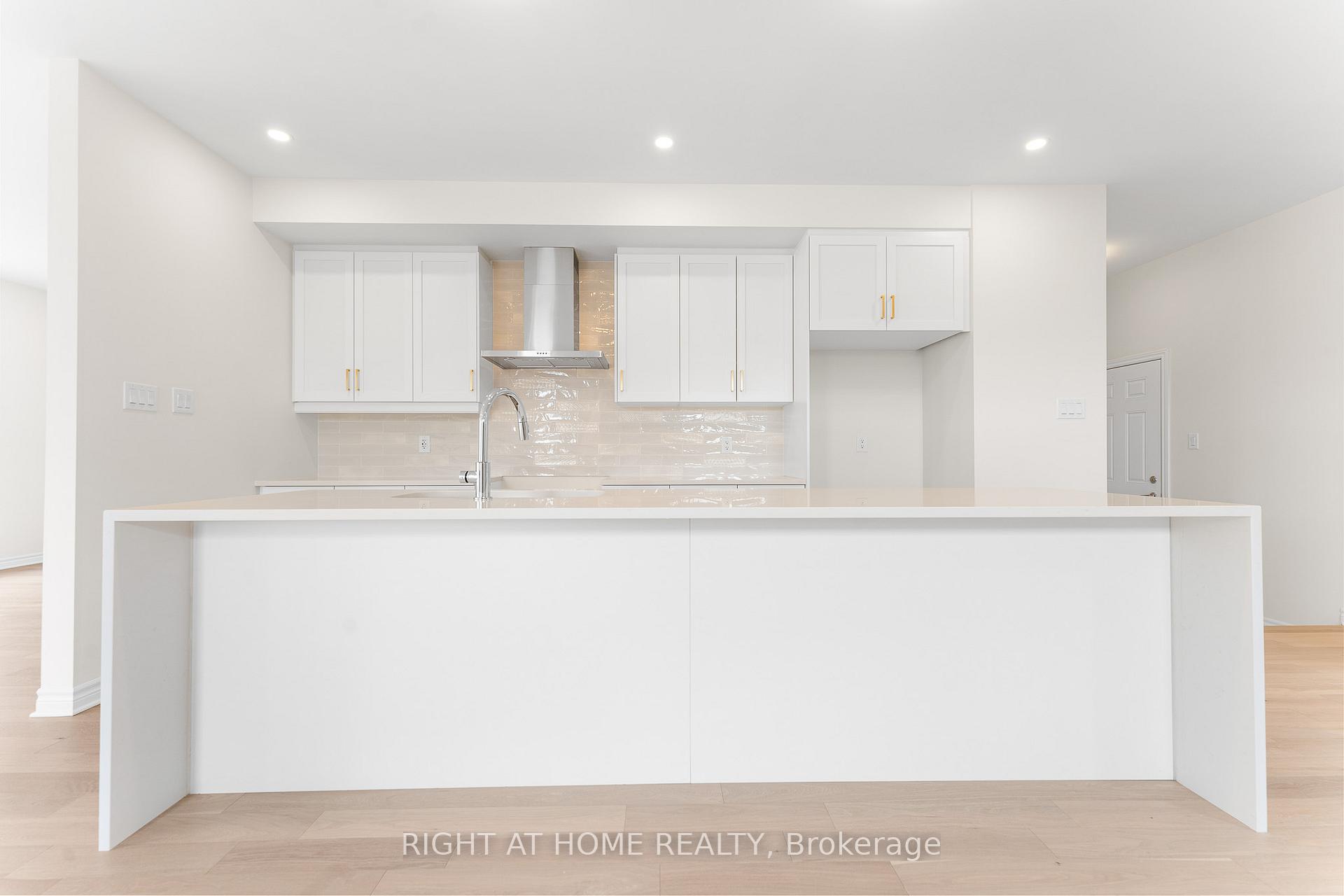 Photo 17 of 118 Lumen Place, Ottawa, Chapel Hill South - Orleans Village — HOMEH