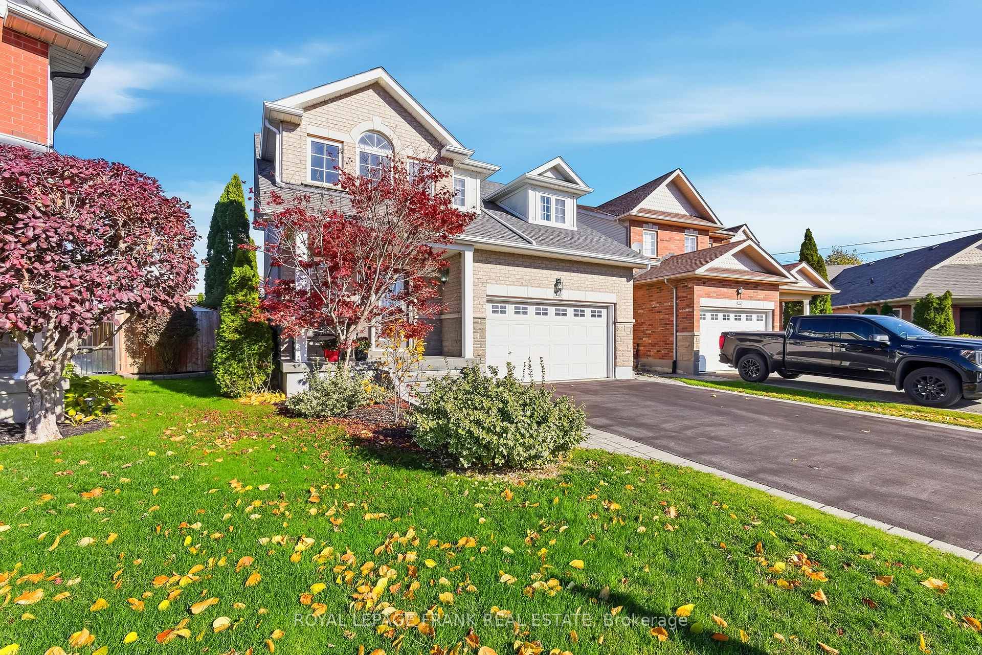 Photo 2 of 540 Woodmount Crescent, Oshawa, Samac — HOMEH