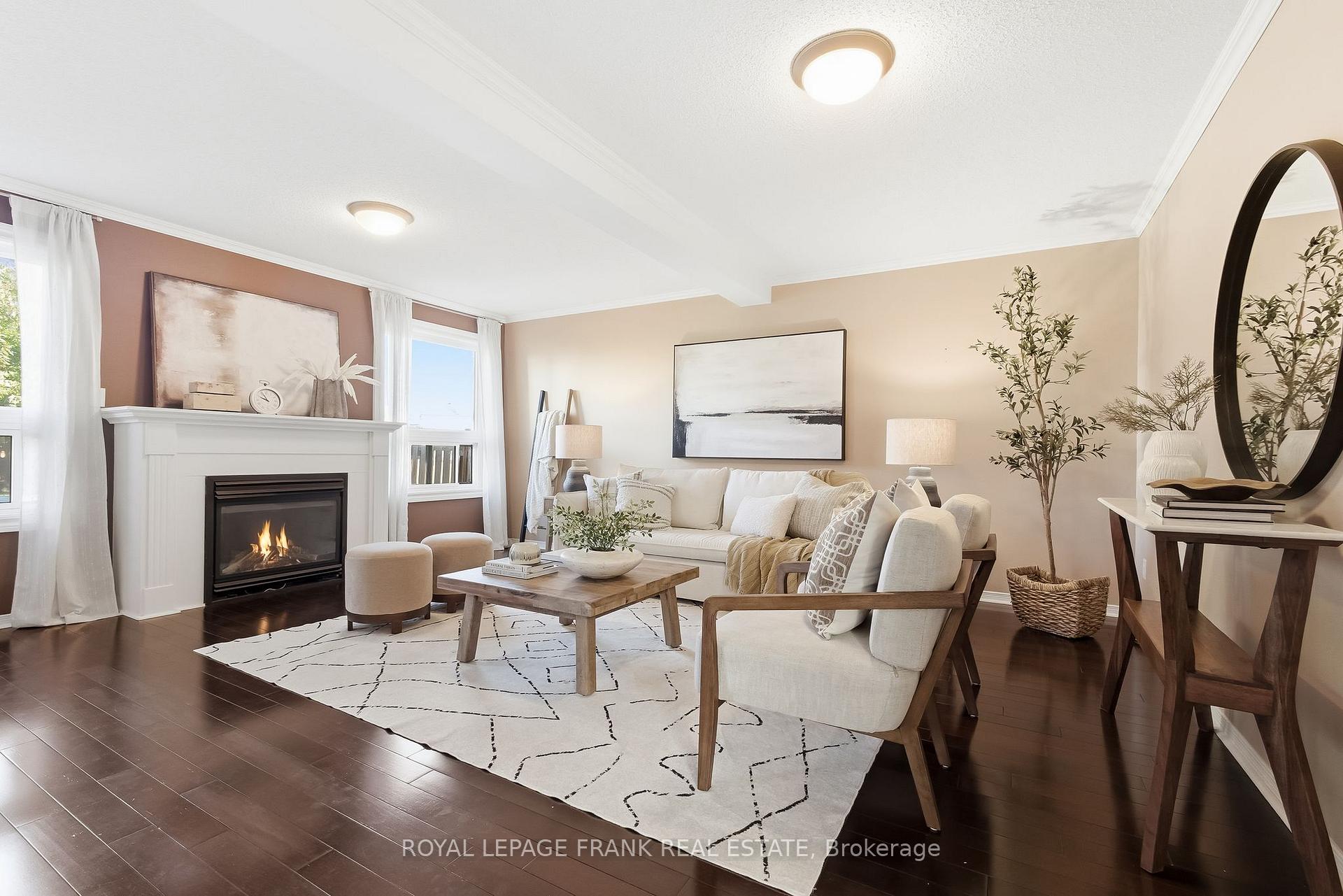 Photo 8 of 540 Woodmount Crescent, Oshawa, Samac — HOMEH