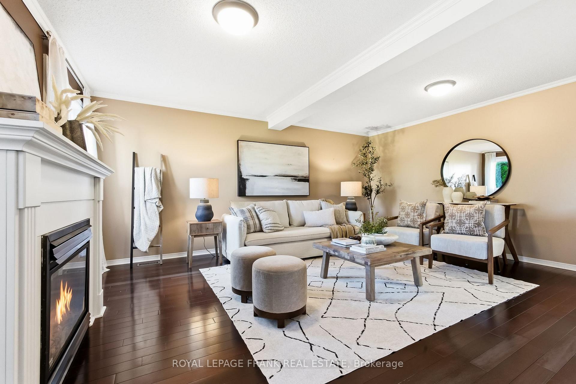 Photo 9 of 540 Woodmount Crescent, Oshawa, Samac — HOMEH
