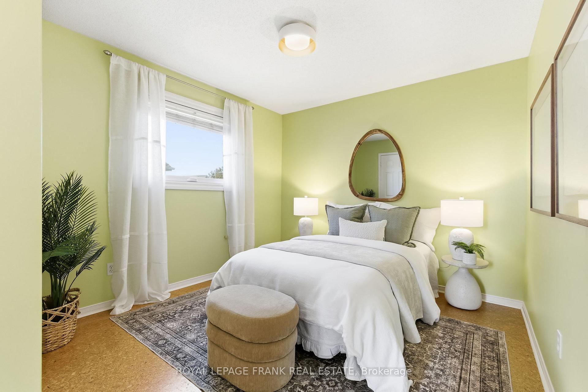 Photo 27 of 540 Woodmount Crescent, Oshawa, Samac — HOMEH