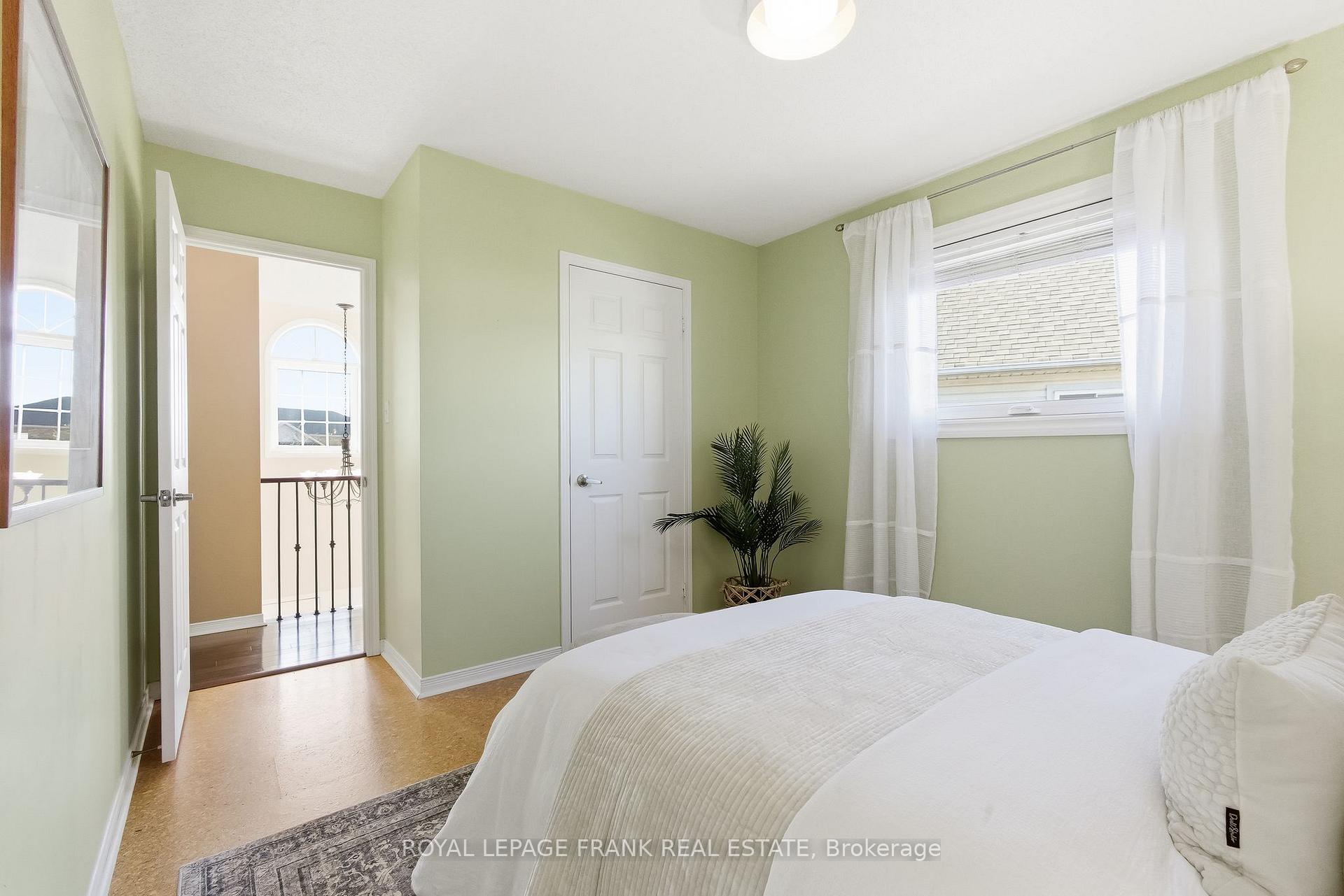 Photo 28 of 540 Woodmount Crescent, Oshawa, Samac — HOMEH