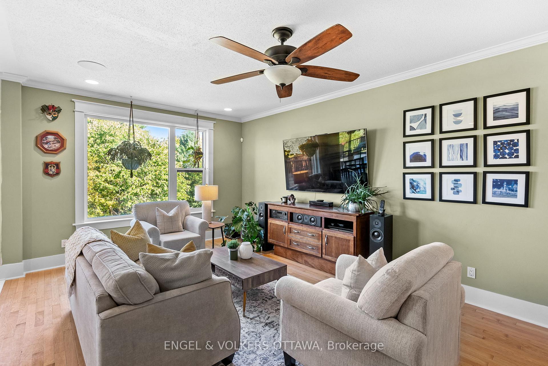 Photo 16 of 2139 Blue Willow Crescent, Ottawa, Chapel Hill South - Orleans Village — HOMEH