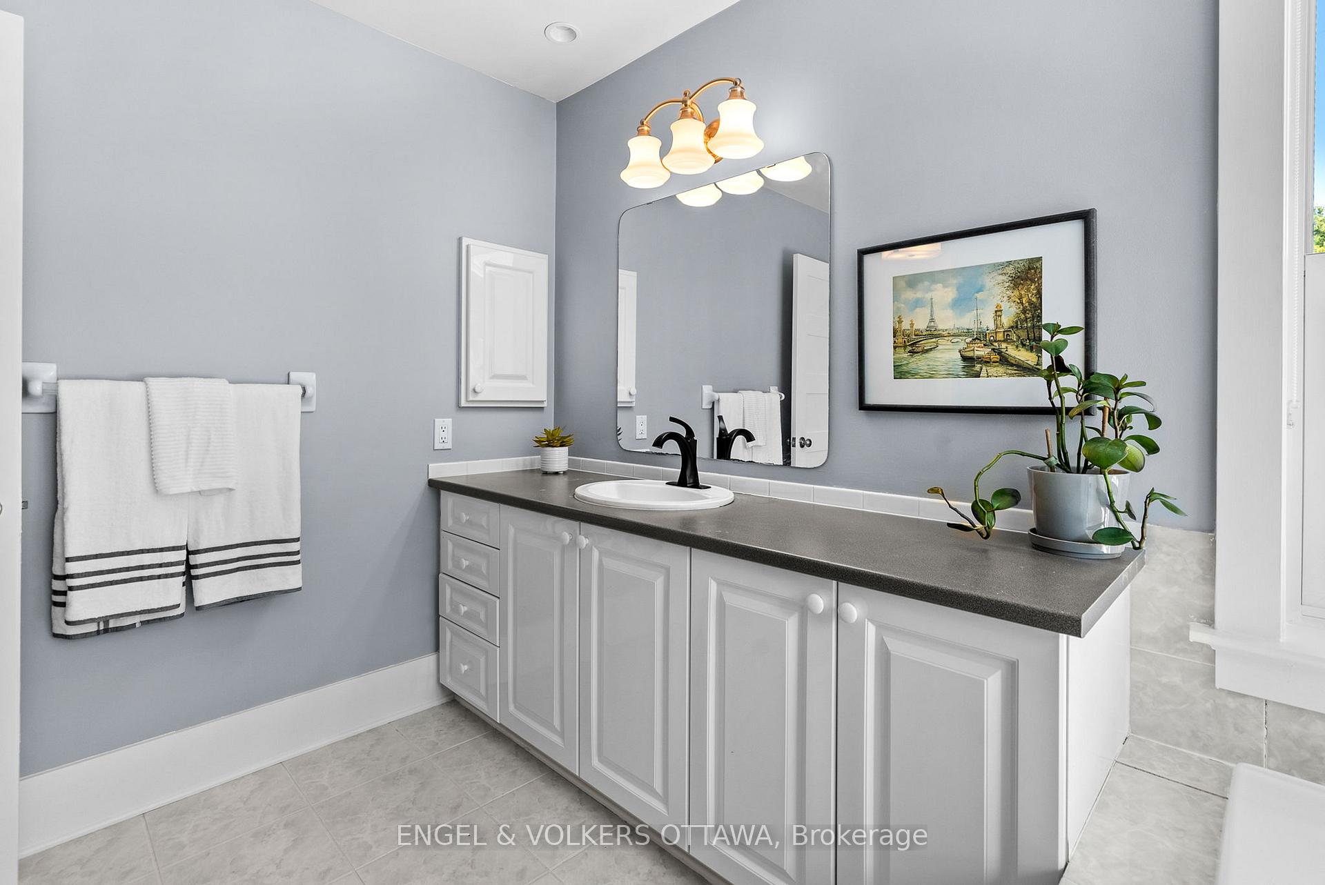 Photo 23 of 2139 Blue Willow Crescent, Ottawa, Chapel Hill South - Orleans Village — HOMEH