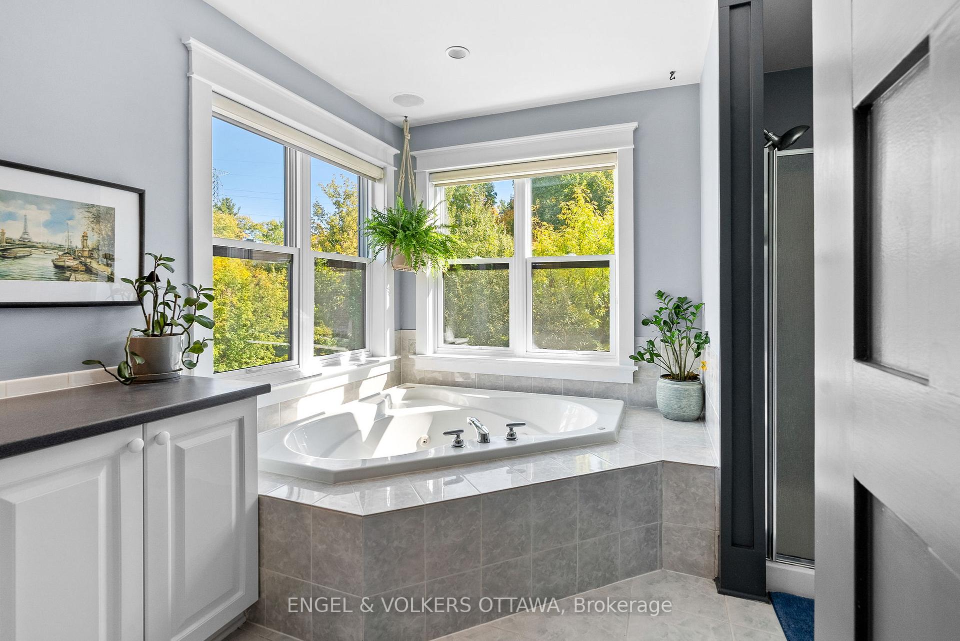 Photo 24 of 2139 Blue Willow Crescent, Ottawa, Chapel Hill South - Orleans Village — HOMEH