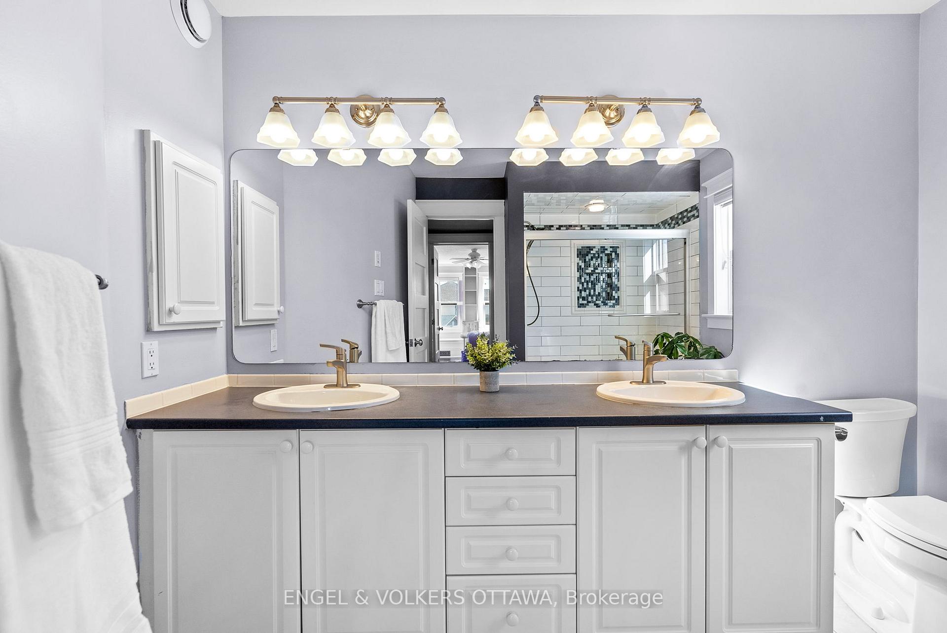 Photo 29 of 2139 Blue Willow Crescent, Ottawa, Chapel Hill South - Orleans Village — HOMEH