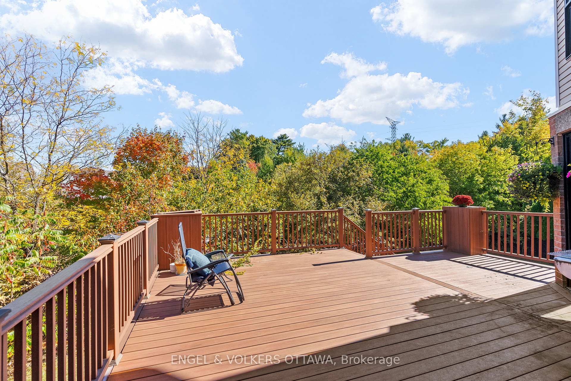 Photo 33 of 2139 Blue Willow Crescent, Ottawa, Chapel Hill South - Orleans Village — HOMEH