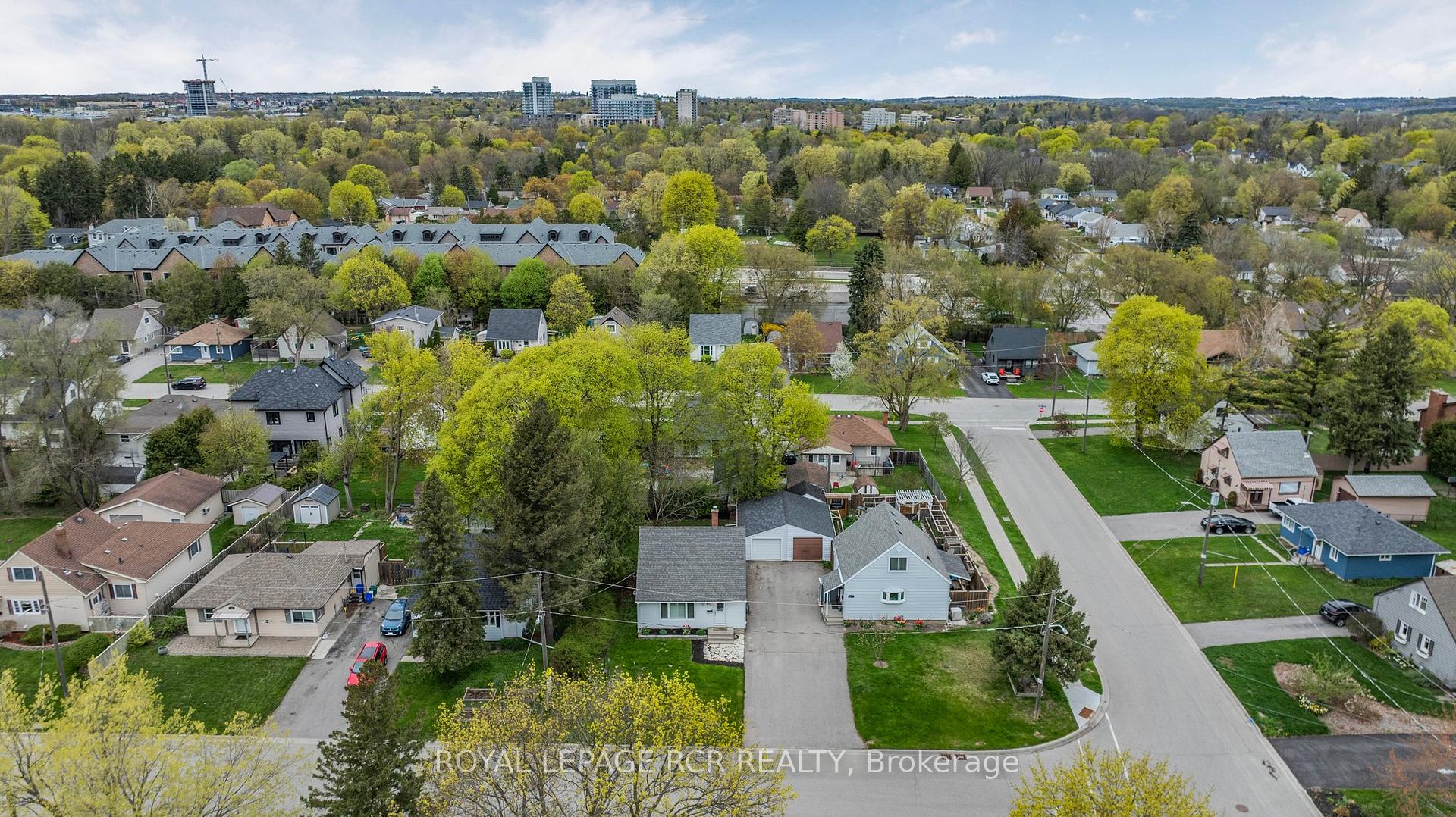 Photo 40 of 273 Rogers Road, Newmarket, Central Newmarket — HOMEH