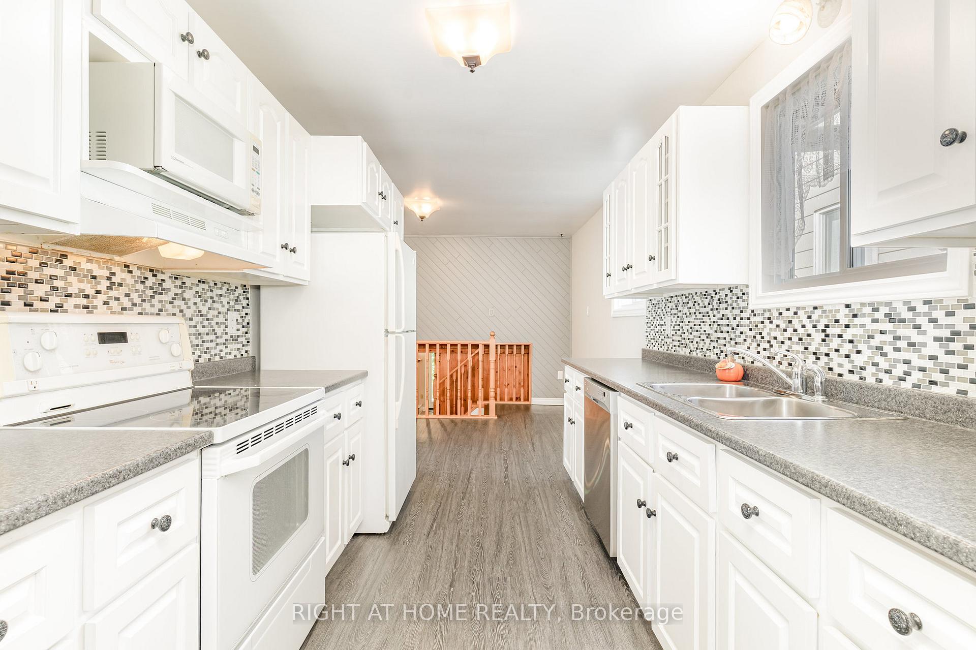 Photo 8 of 420 Safari Drive, Oshawa, Eastdale — HOMEH