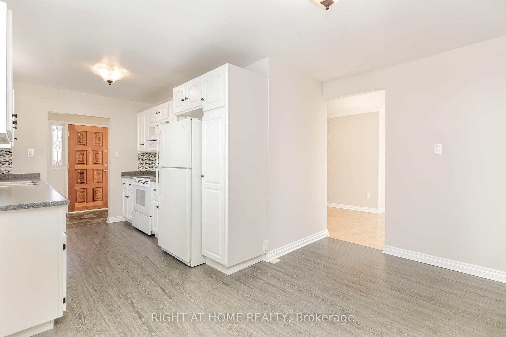 Photo 10 of 420 Safari Drive, Oshawa, Eastdale — HOMEH
