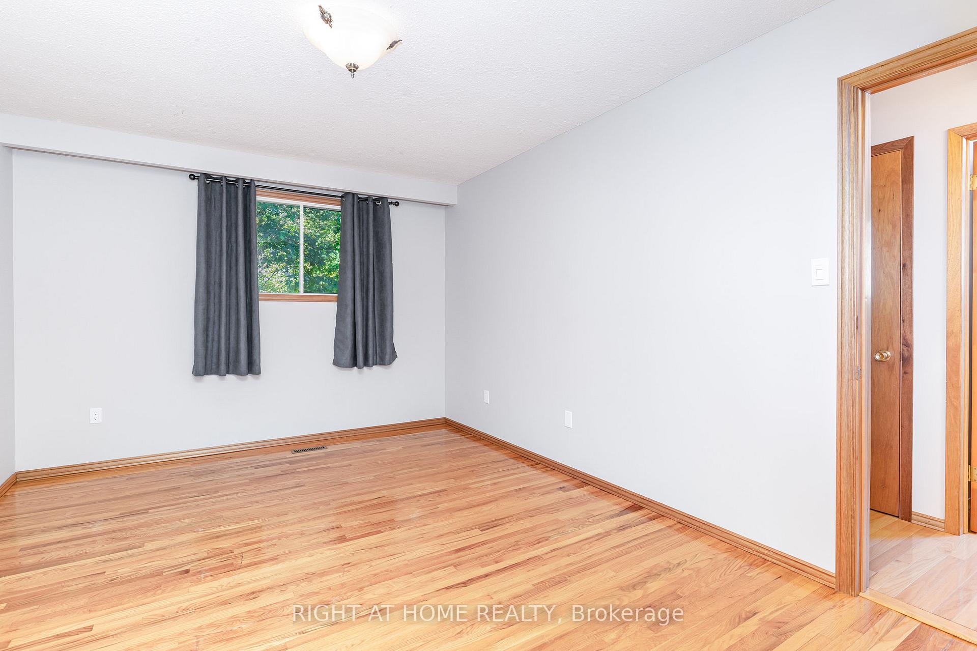 Photo 12 of 420 Safari Drive, Oshawa, Eastdale — HOMEH