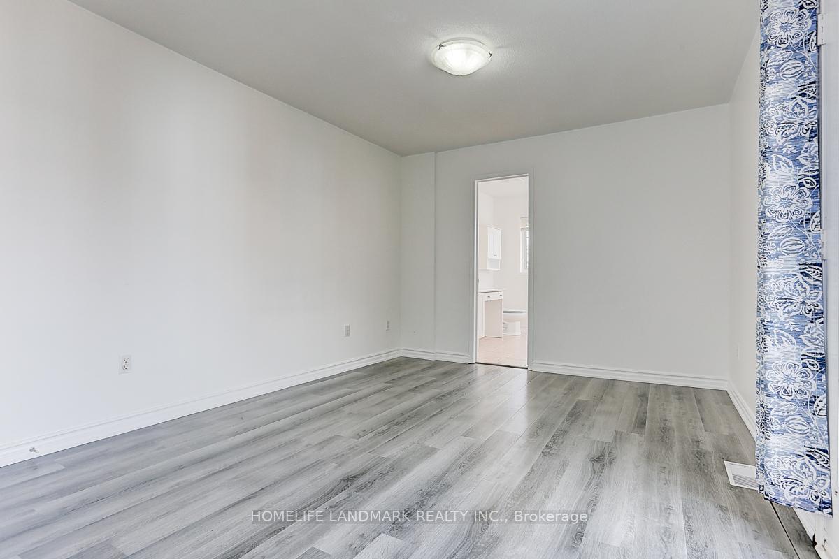 Photo 15 of 509 Bur Oak Avenue, Markham, Berczy — HOMEH