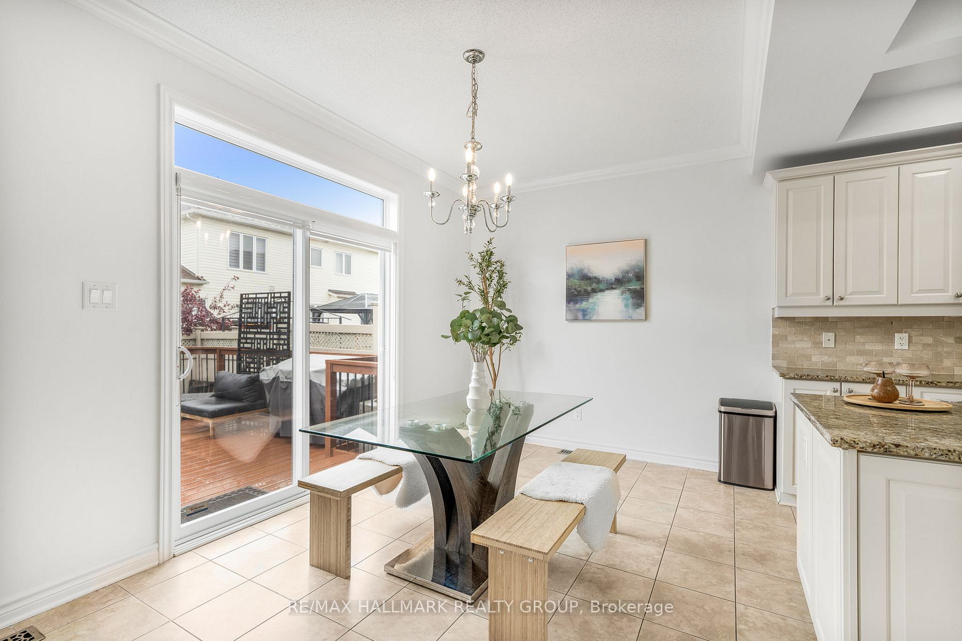 Photo 9 of 1018 Winterspring Ridge, Ottawa, Avalon East — HOMEH