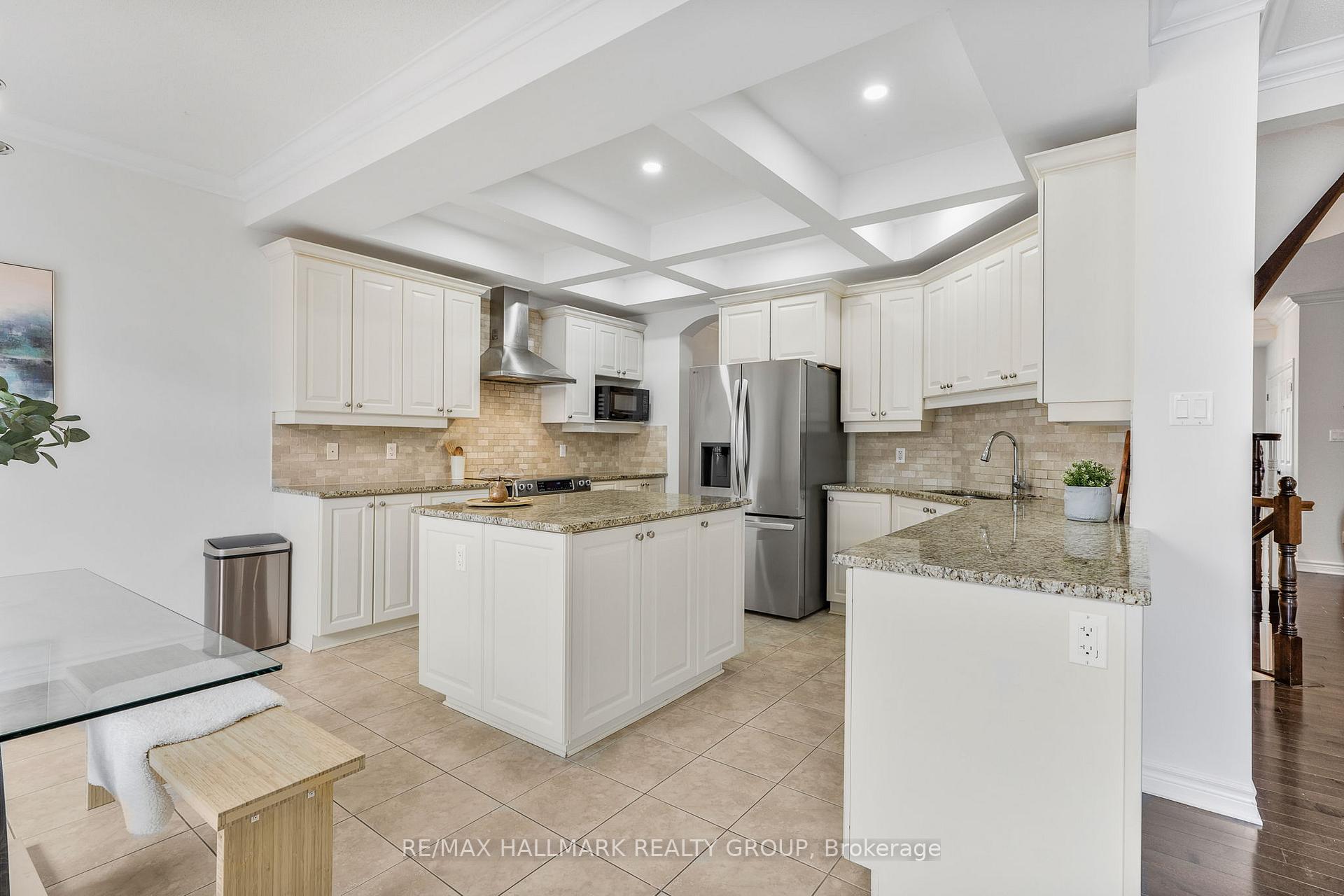 Photo 11 of 1018 Winterspring Ridge, Ottawa, Avalon East — HOMEH