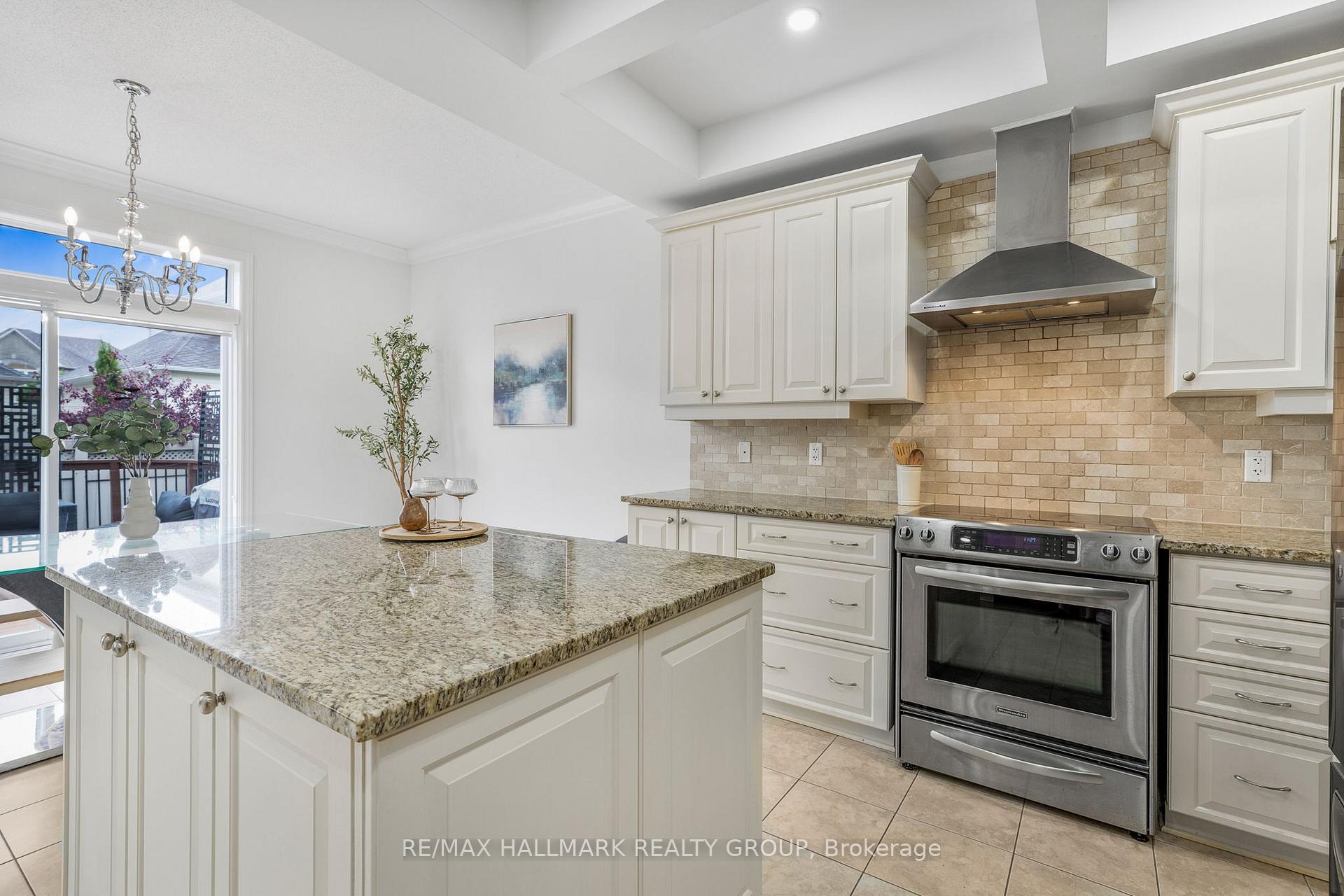 Photo 12 of 1018 Winterspring Ridge, Ottawa, Avalon East — HOMEH