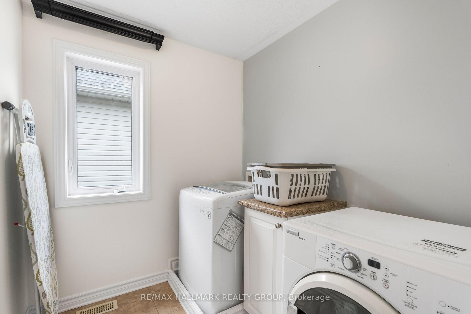 Photo 20 of 1018 Winterspring Ridge, Ottawa, Avalon East — HOMEH