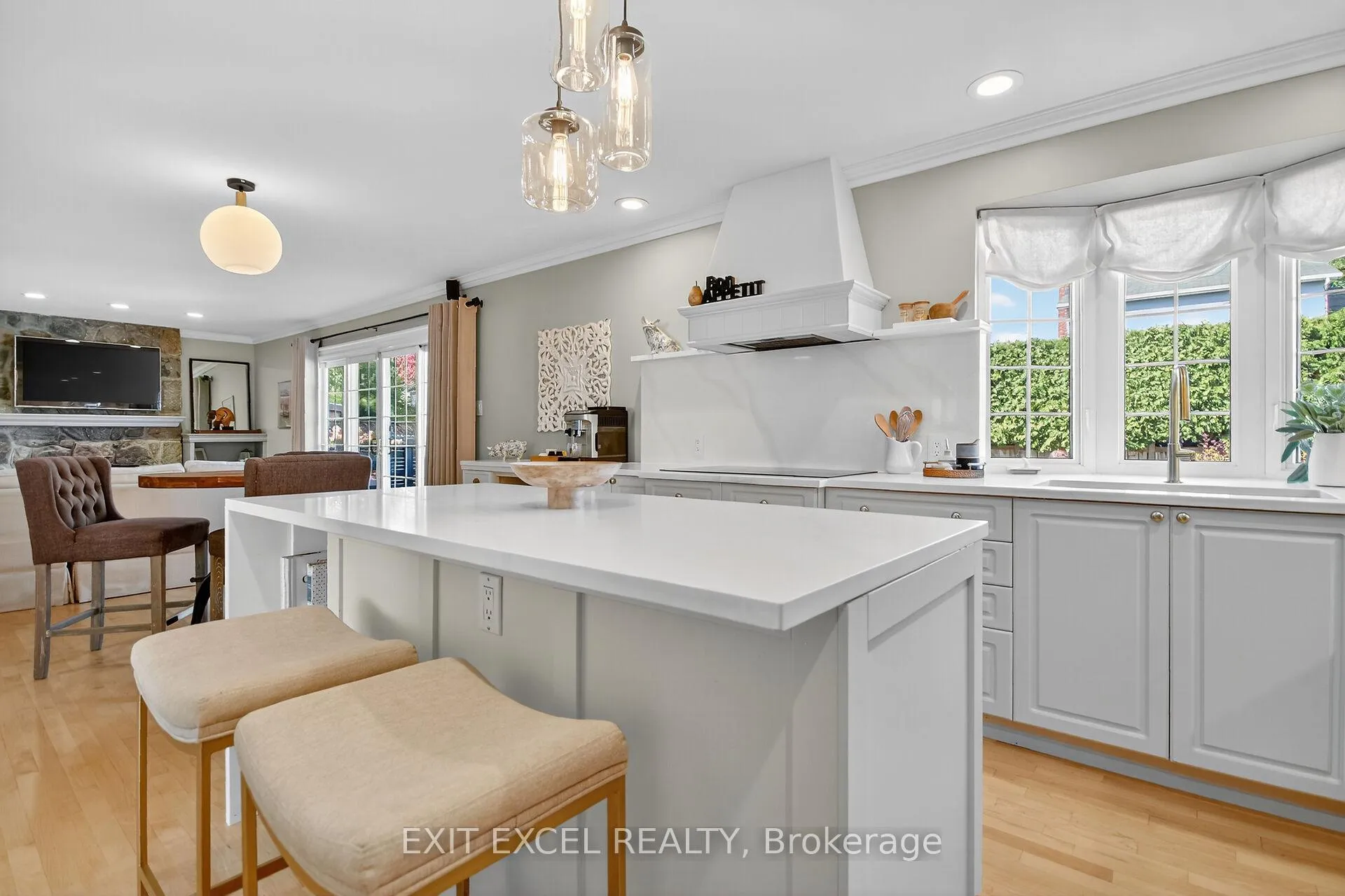 Photo 10 of 6357 Mattice Avenue, Ottawa, Chateauneuf — HOMEH