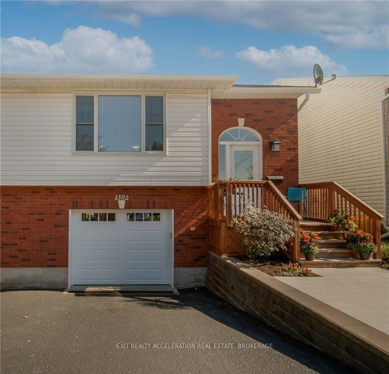 Photo 1 of 1302 Brackenwood Crescent, Kingston, City Northwest — HOMEH