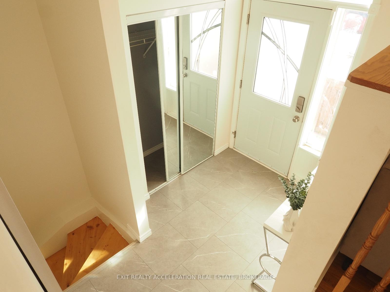 Photo 3 of 1302 Brackenwood Crescent, Kingston, City Northwest — HOMEH