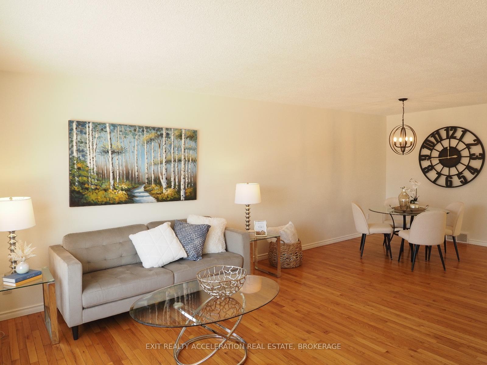 Photo 7 of 1302 Brackenwood Crescent, Kingston, City Northwest — HOMEH