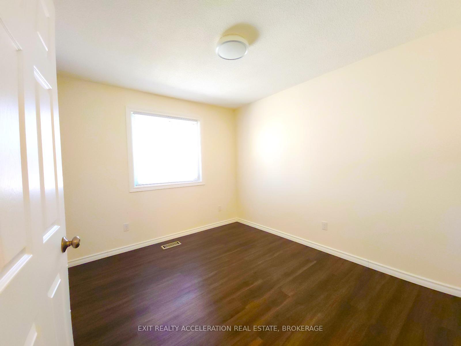 Photo 13 of 1302 Brackenwood Crescent, Kingston, City Northwest — HOMEH