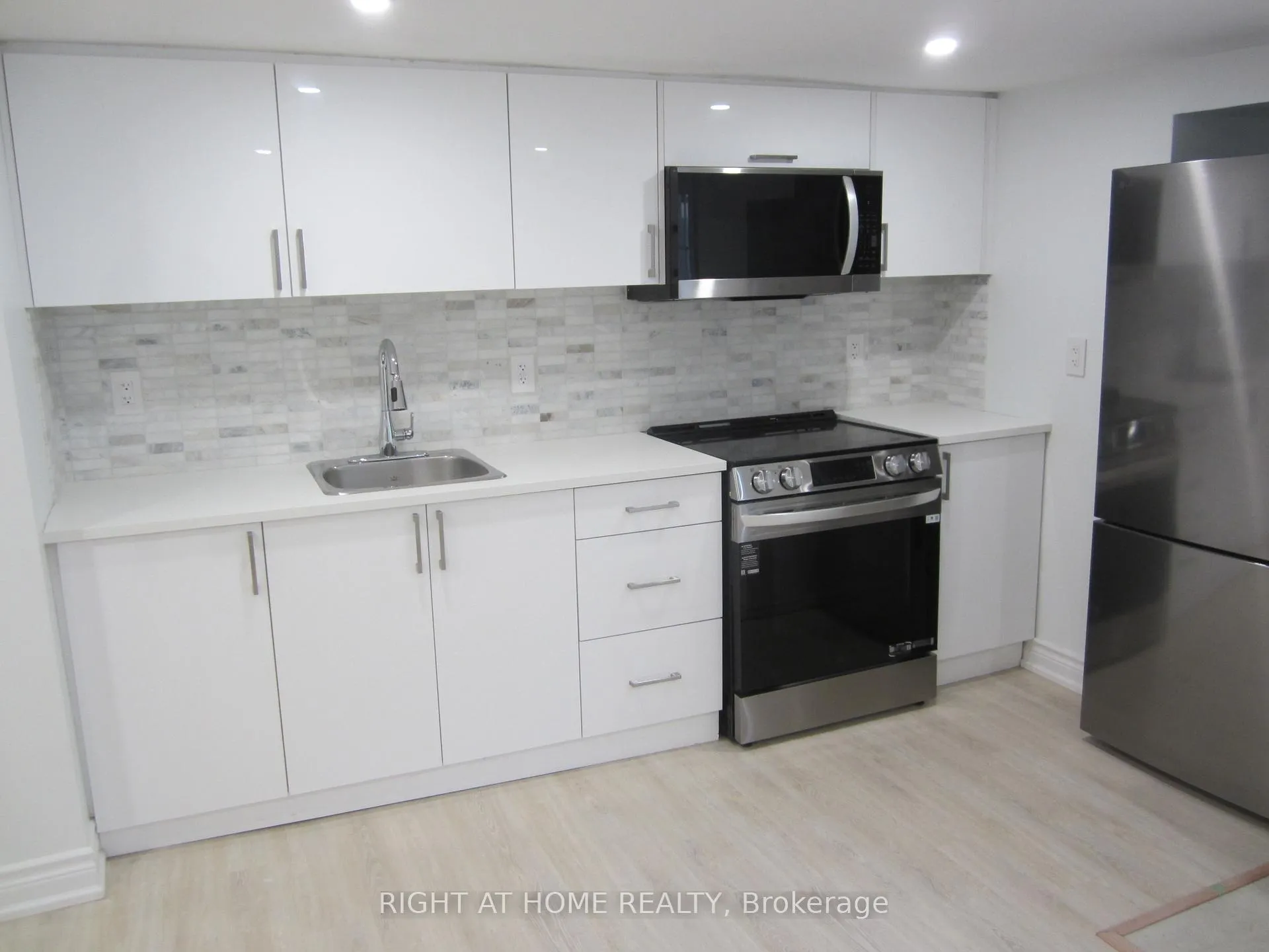 Photo 4 of Unit BSMNT, 59 Ardill Crescent, Aurora, Aurora Highlands — HOMEH