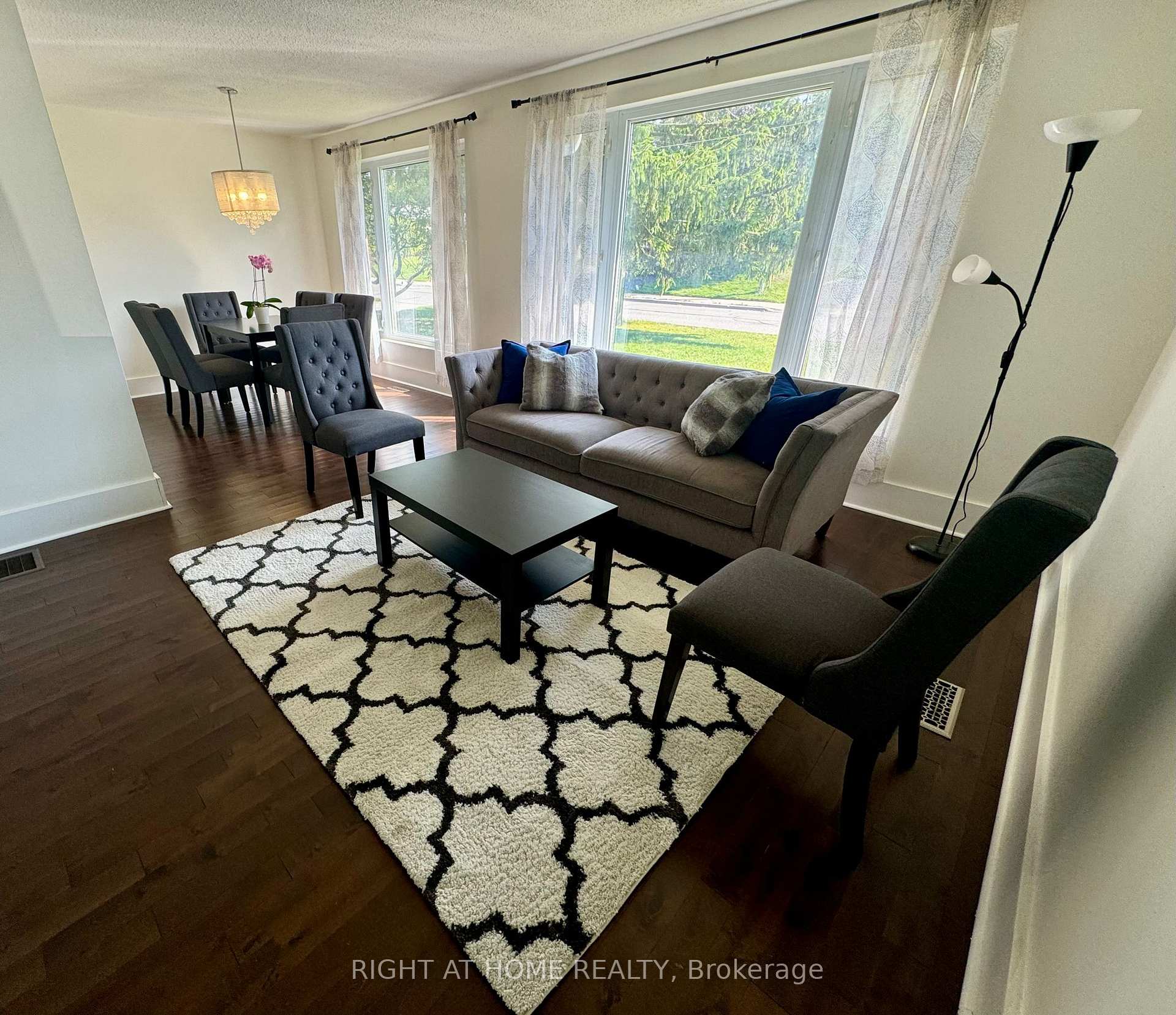 Photo 7 of 773 Elgin Street, Newmarket, Huron Heights-Leslie Valley — HOMEH