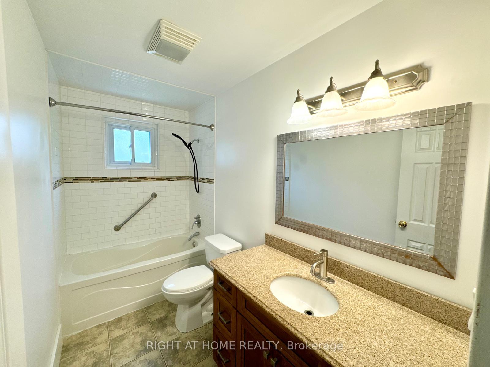 Photo 13 of 773 Elgin Street, Newmarket, Huron Heights-Leslie Valley — HOMEH