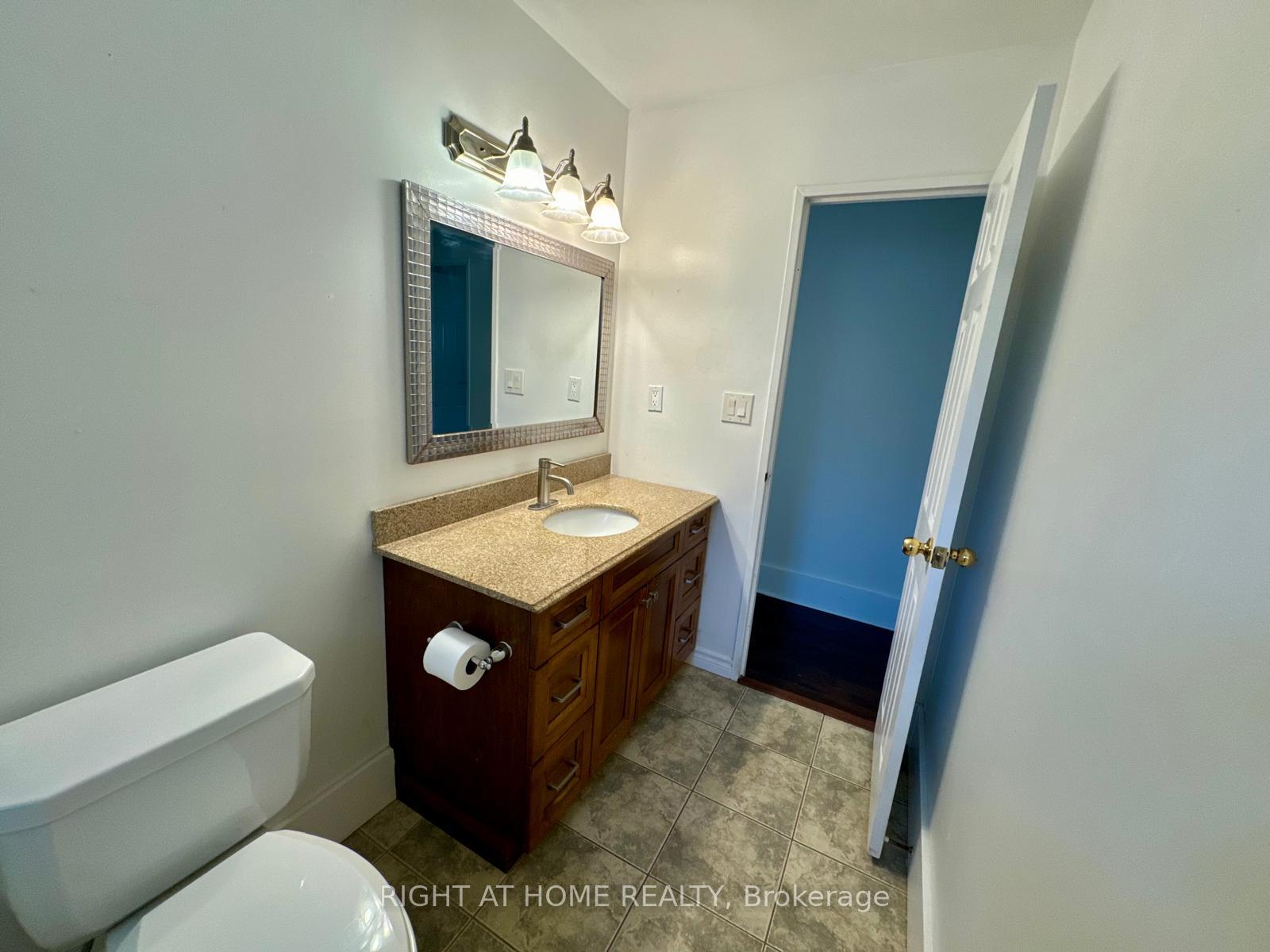 Photo 14 of 773 Elgin Street, Newmarket, Huron Heights-Leslie Valley — HOMEH