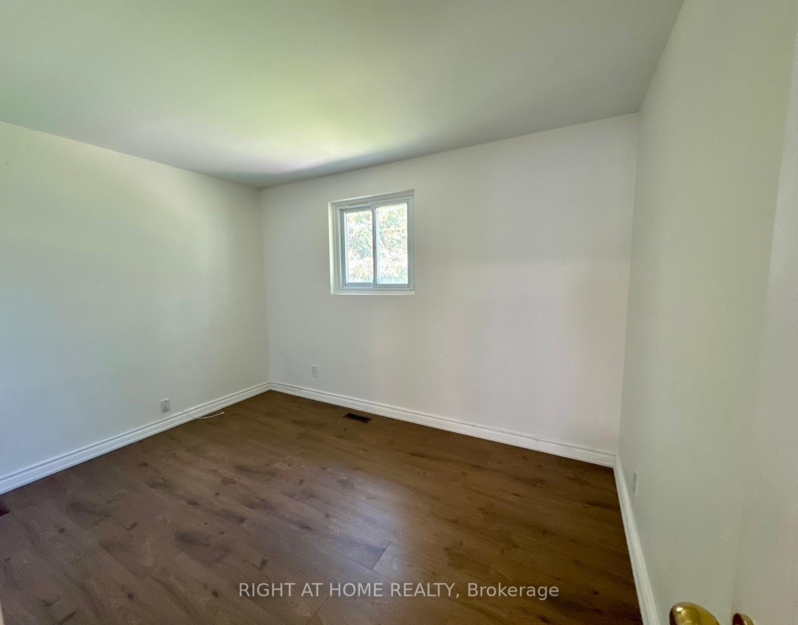 Photo 18 of 773 Elgin Street, Newmarket, Huron Heights-Leslie Valley — HOMEH