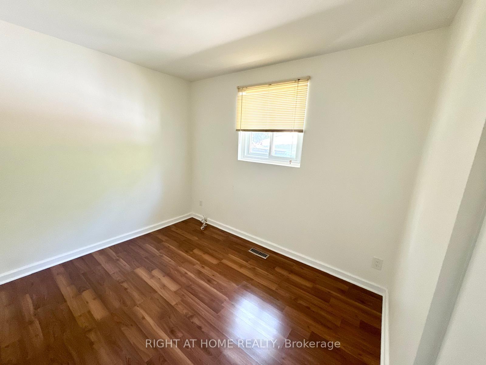 Photo 20 of 773 Elgin Street, Newmarket, Huron Heights-Leslie Valley — HOMEH
