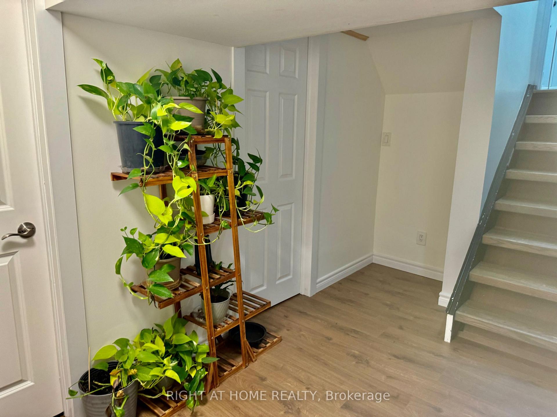 Photo 22 of 773 Elgin Street, Newmarket, Huron Heights-Leslie Valley — HOMEH