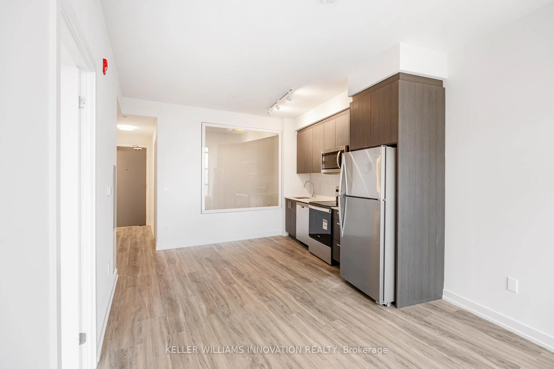 Photo 4 of Unit 524, 1010 Dundas Street E, Whitby, Pringle Creek — HOMEH