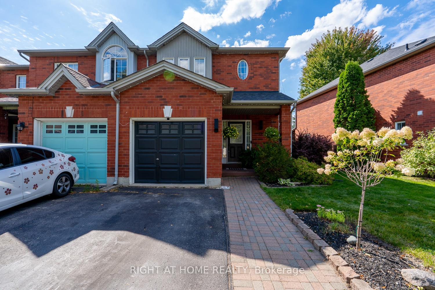 Photo 2 of 72 Smith Street, New Tecumseth, Alliston — HOMEH
