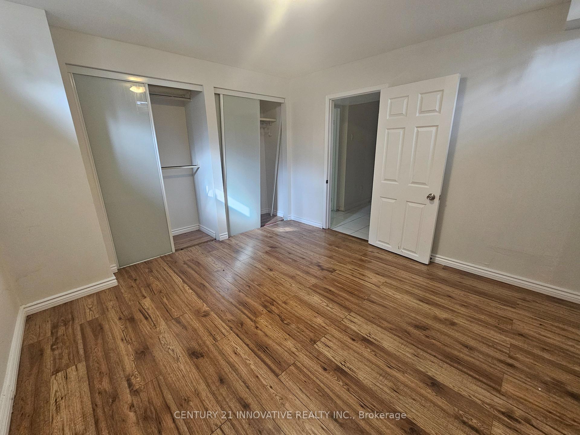 Front of Unit Bsmt, 148 William Honey Crescent