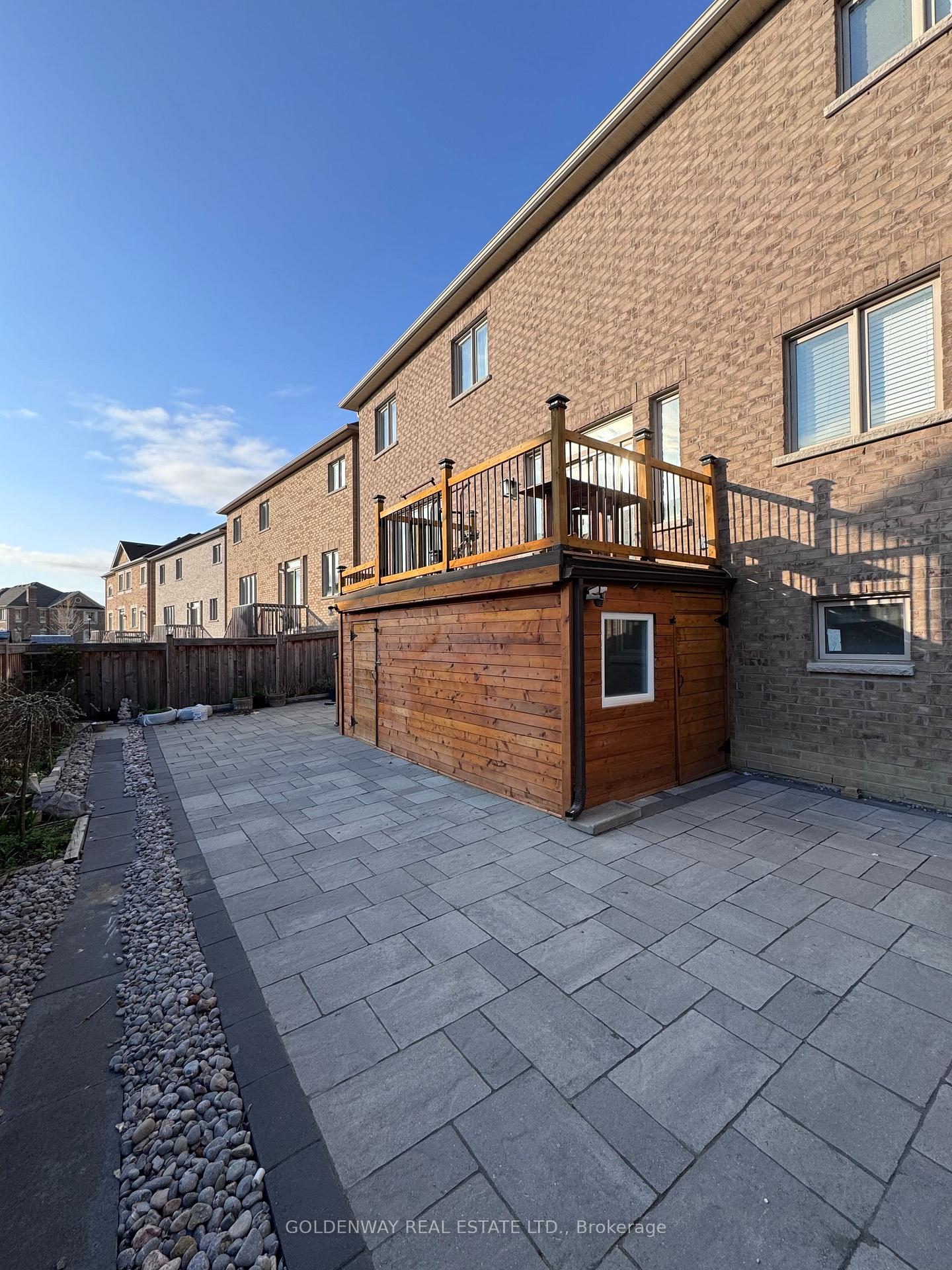 Photo 4 of 922 Ernest Cousins Circle, Newmarket, Stonehaven-Wyndham — HOMEH