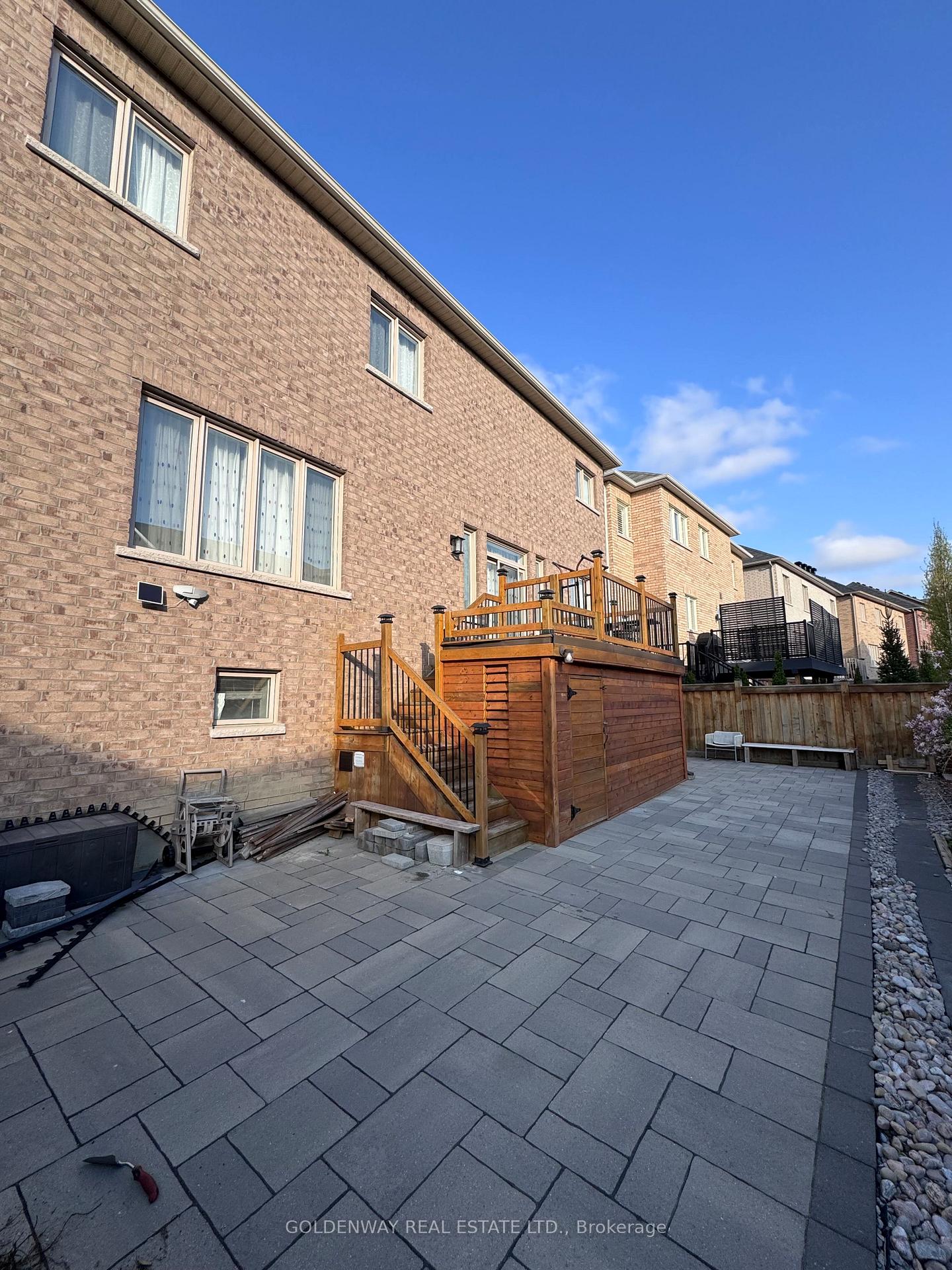 Photo 5 of 922 Ernest Cousins Circle, Newmarket, Stonehaven-Wyndham — HOMEH