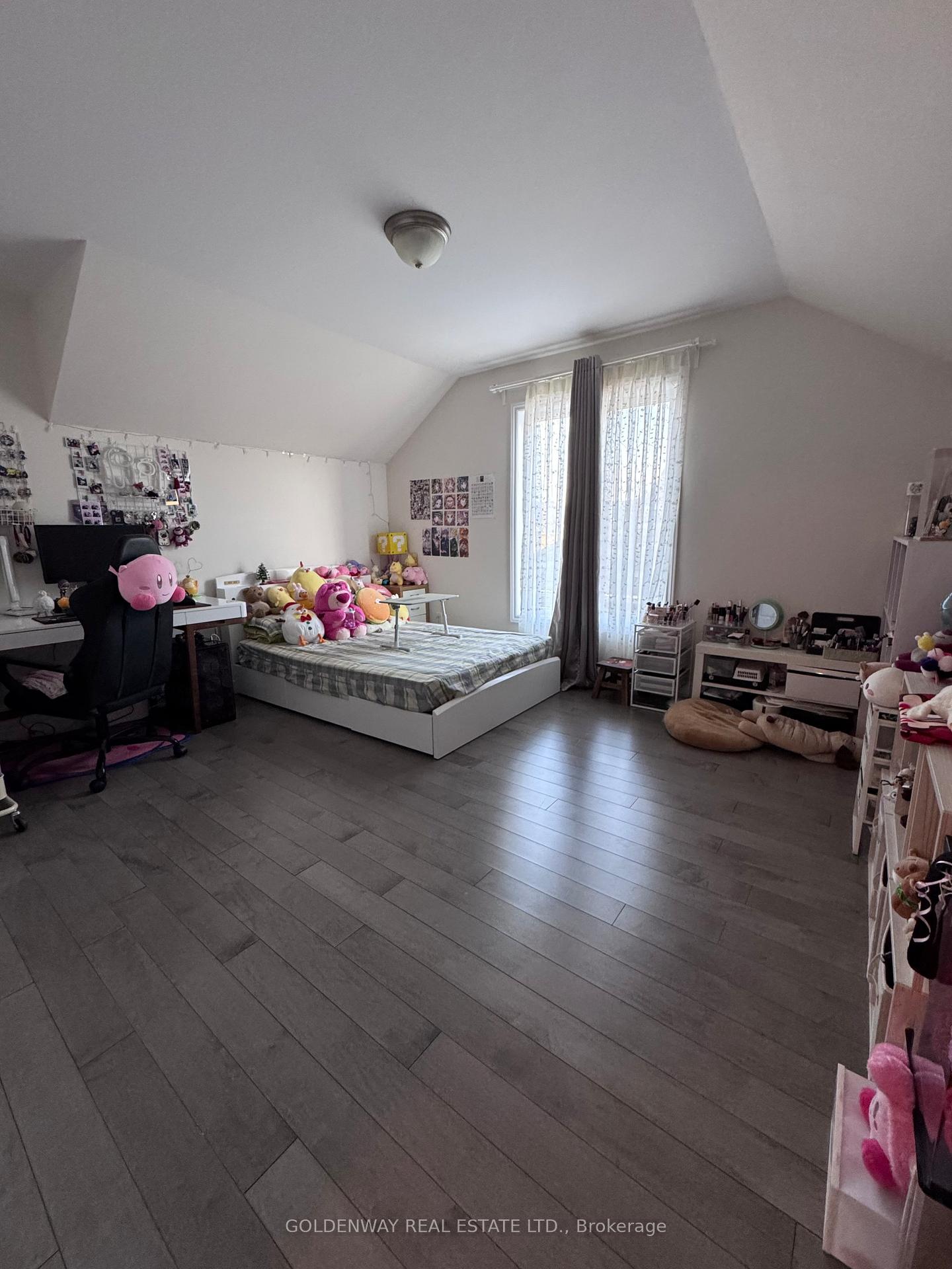 Photo 17 of 922 Ernest Cousins Circle, Newmarket, Stonehaven-Wyndham — HOMEH
