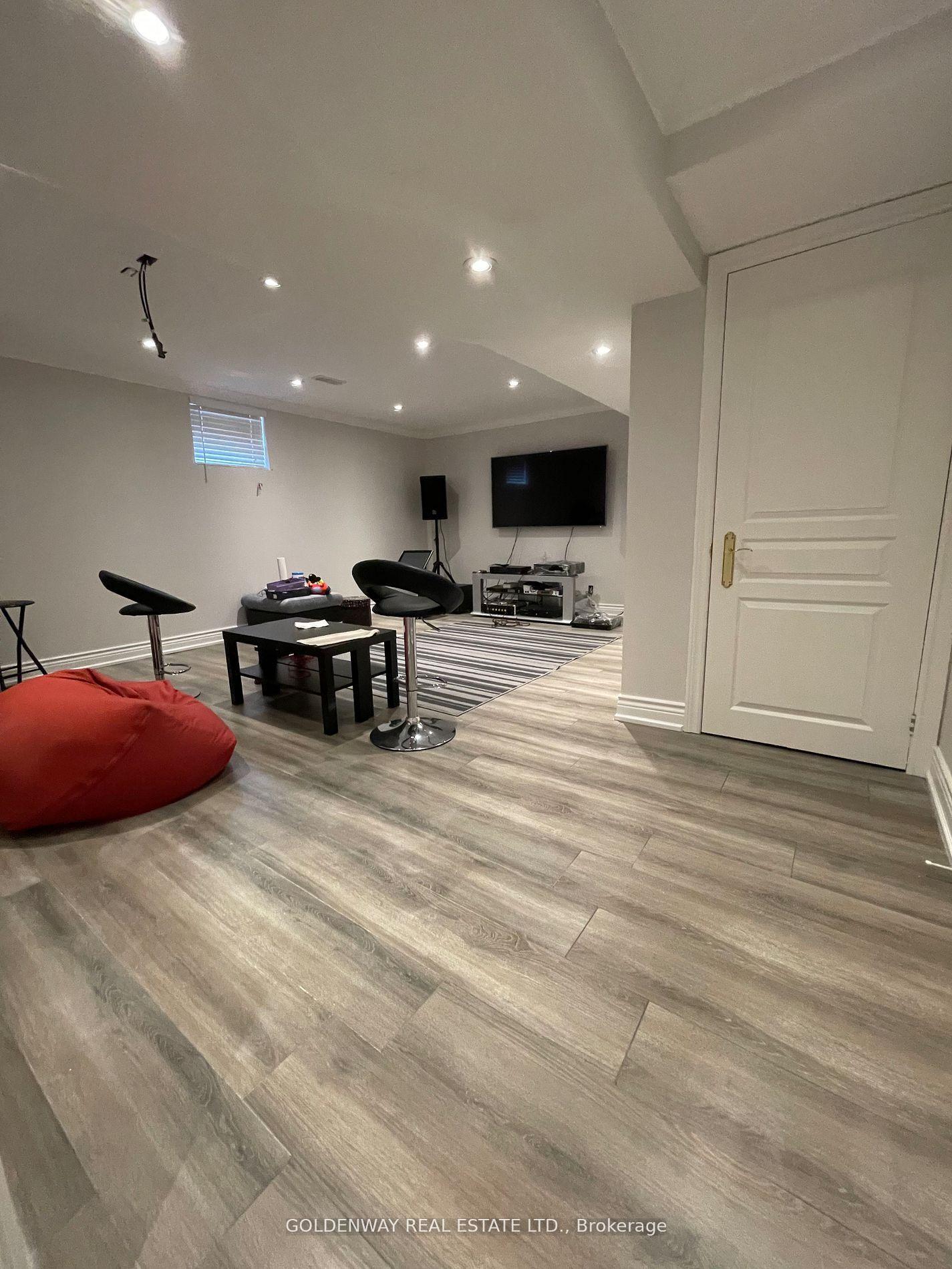 Photo 21 of 922 Ernest Cousins Circle, Newmarket, Stonehaven-Wyndham — HOMEH
