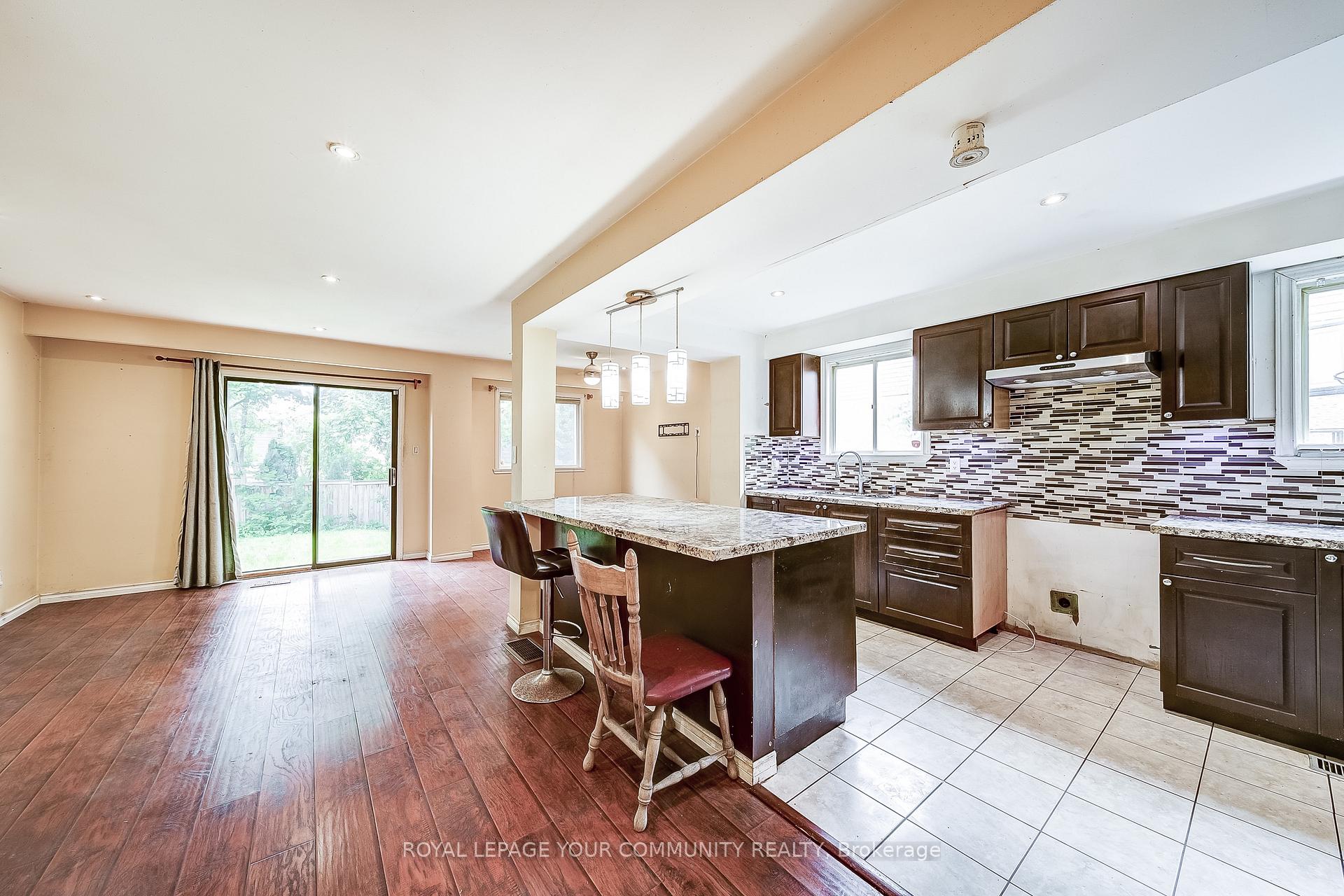 Photo 9 of 69 Daniele Avenue, New Tecumseth, Beeton — HOMEH